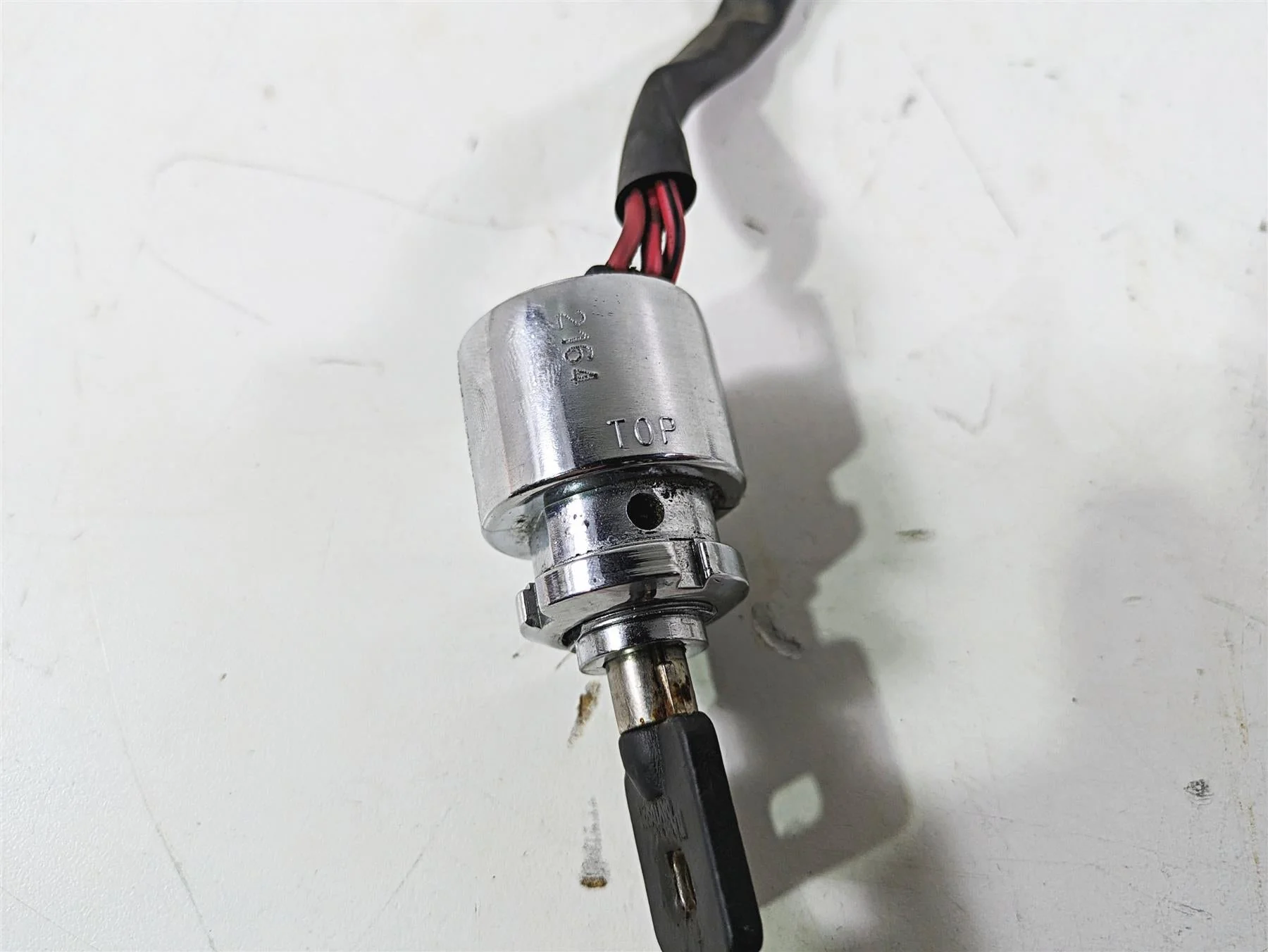 2003 Harley Dyna FXDL Low Rider 100TH Ignition Switch Key Steering Lock 71705-97 - Image 12