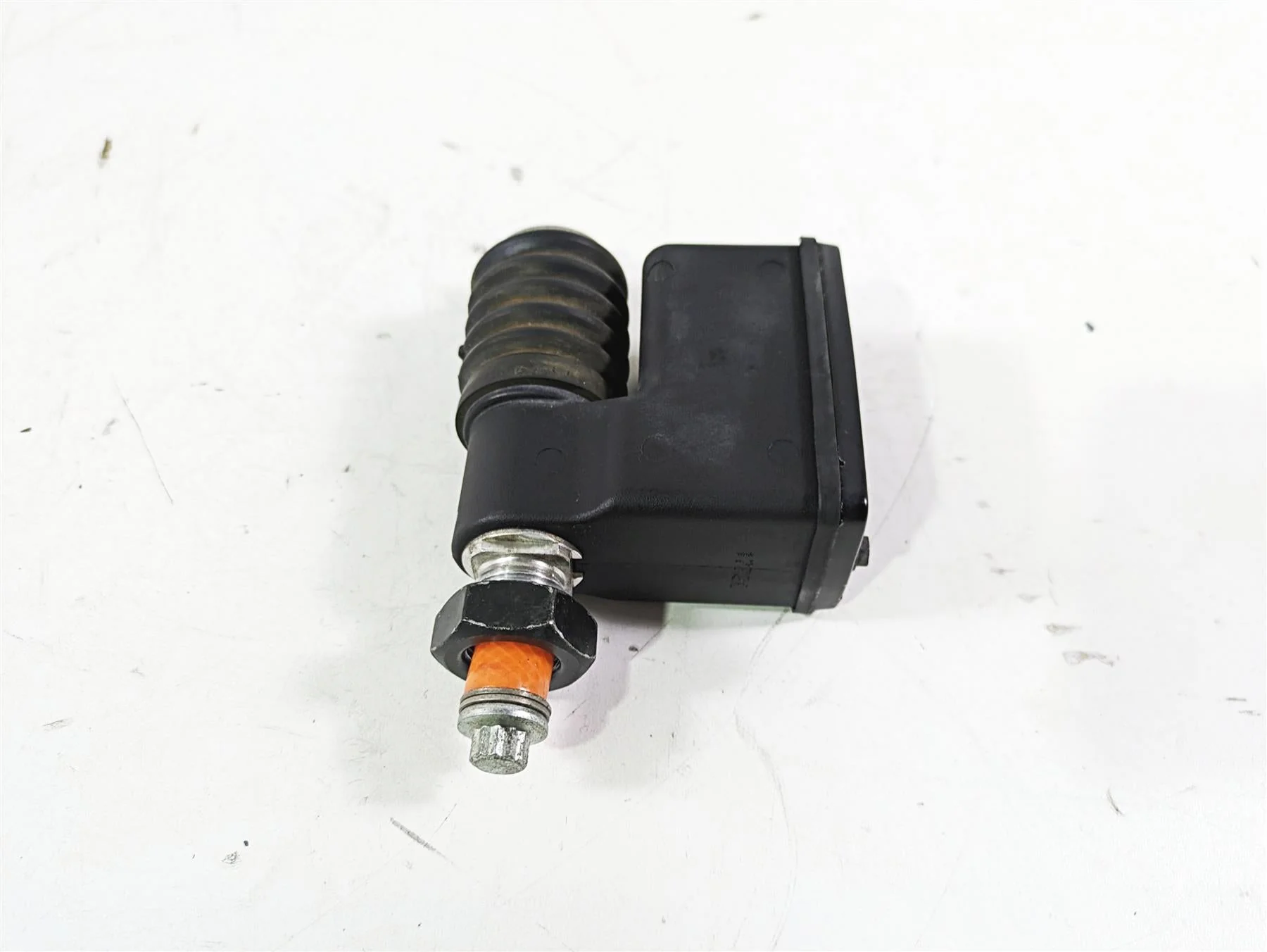 2003 Harley Dyna FXDL Low Rider 100TH Rear Brake Master Cylinder 42474-90C - Image 5