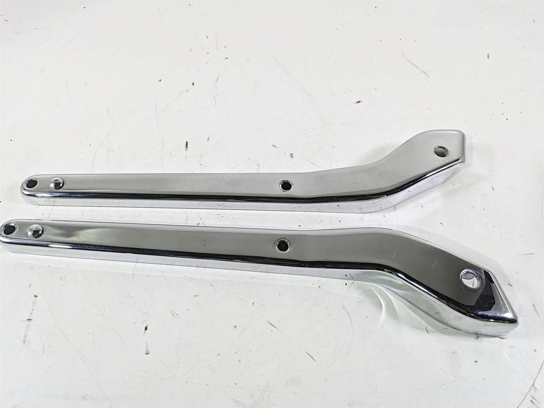 2003 Harley Dyna FXDL Low Rider 100TH Rear Chrome Fender Strut 59138-96 59171-96 - Image 4