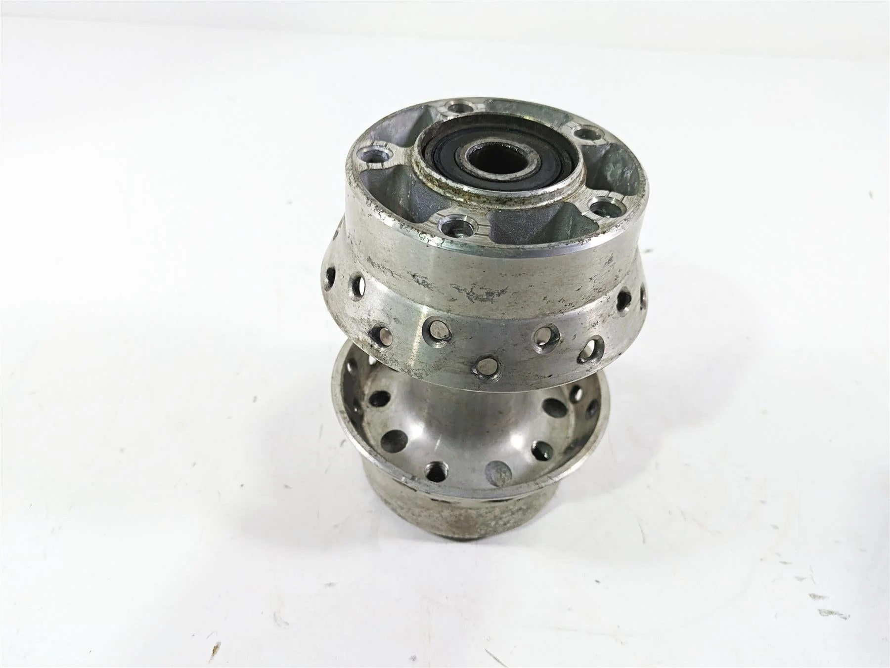 2003 Harley Dyna FXDL Low Rider 100TH Rear Wheel Hub 3/4" bearings 40975-05A