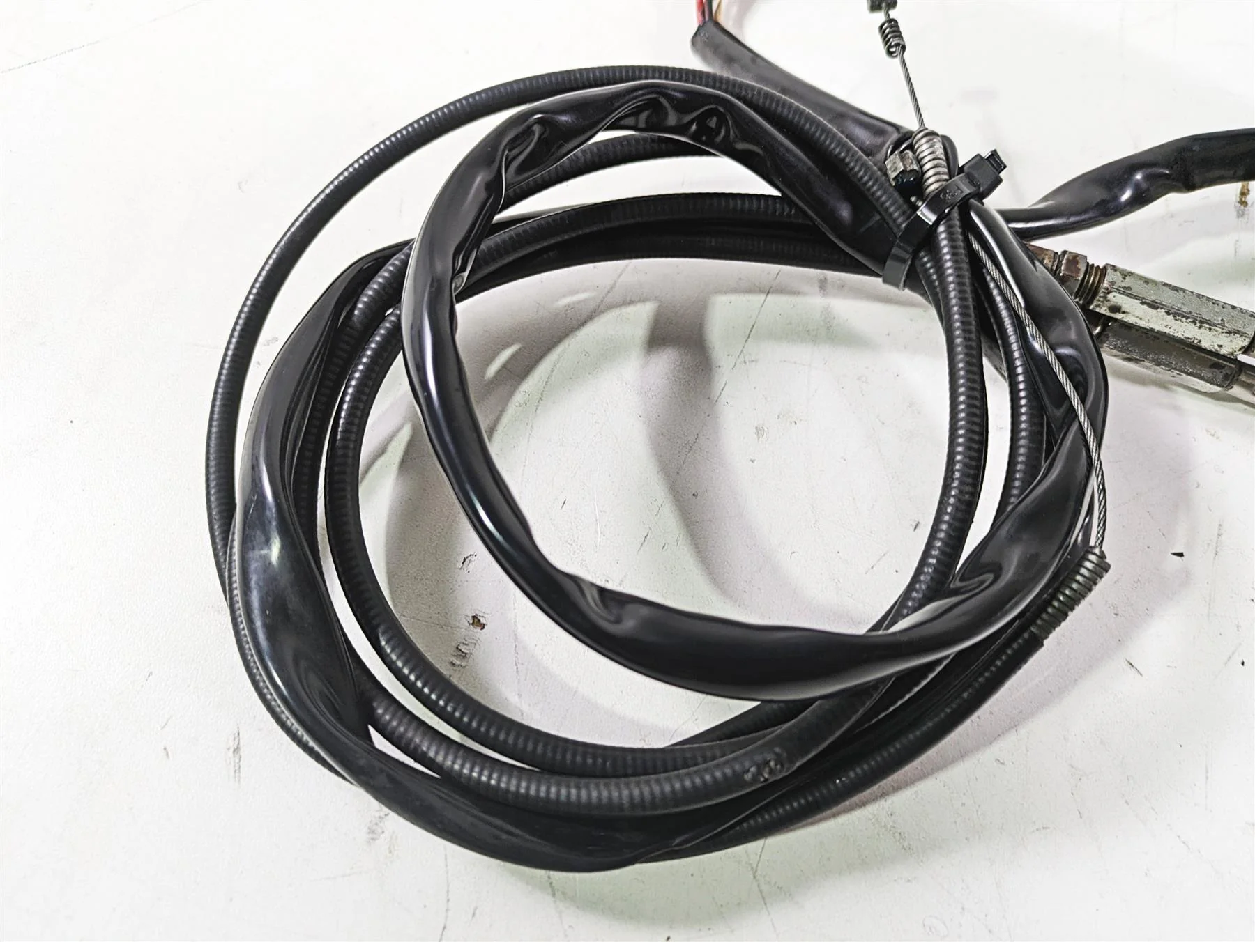 2003 Harley Dyna FXDL Low Rider 100TH Right Hand Control Switch 71589-96B - Image 8