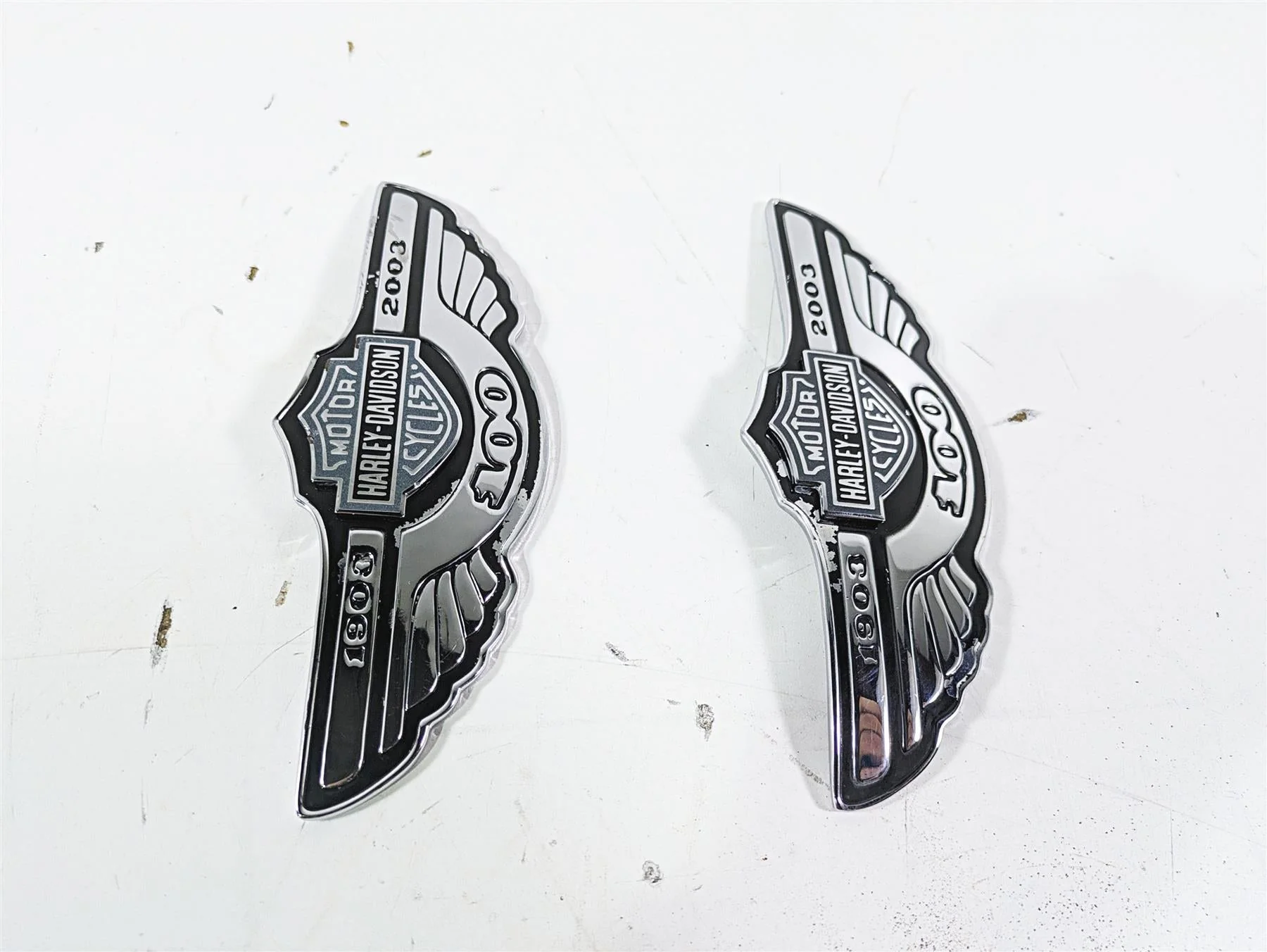 2003 Harley Dyna FXDL Low Rider 100TH Tank Emblems Badges 62230-03A 62231-03A - Image 2