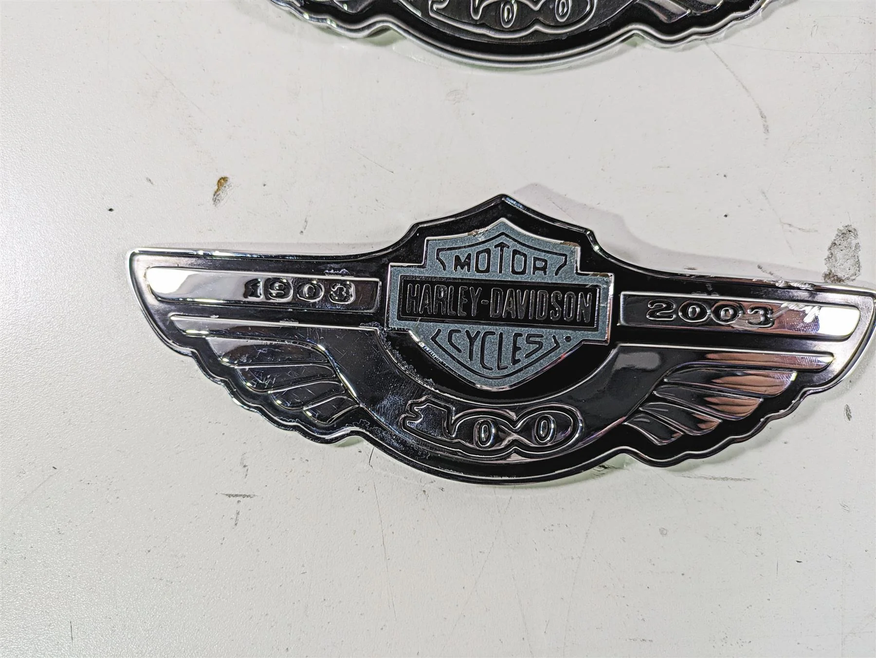 2003 Harley Dyna FXDL Low Rider 100TH Tank Emblems Badges 62230-03A 62231-03A - Image 6