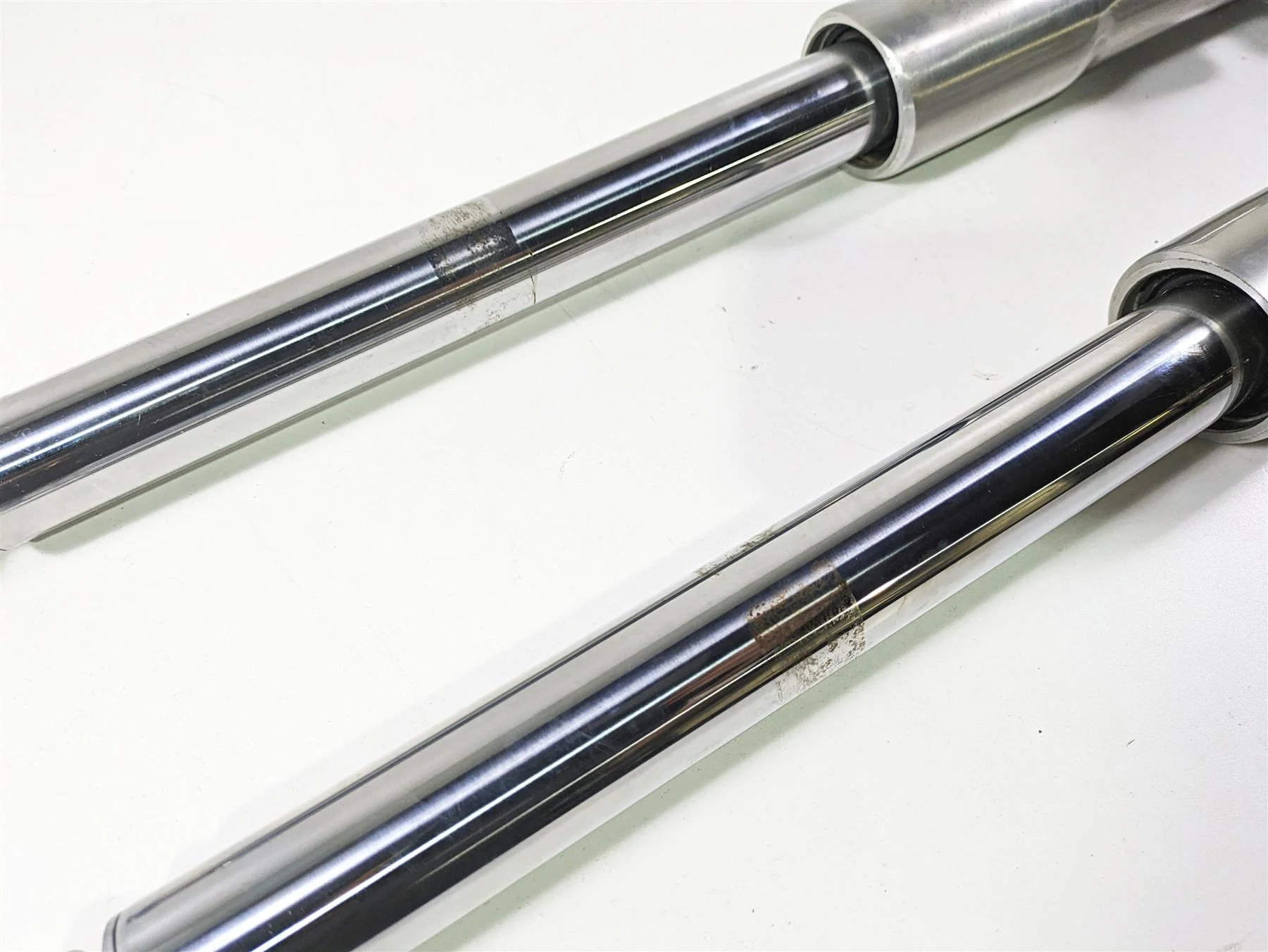 2003 Harley FLSTC Softail Heritage 100th Front Fork Legs 41mm 45915-00 45916-00 - Image 2