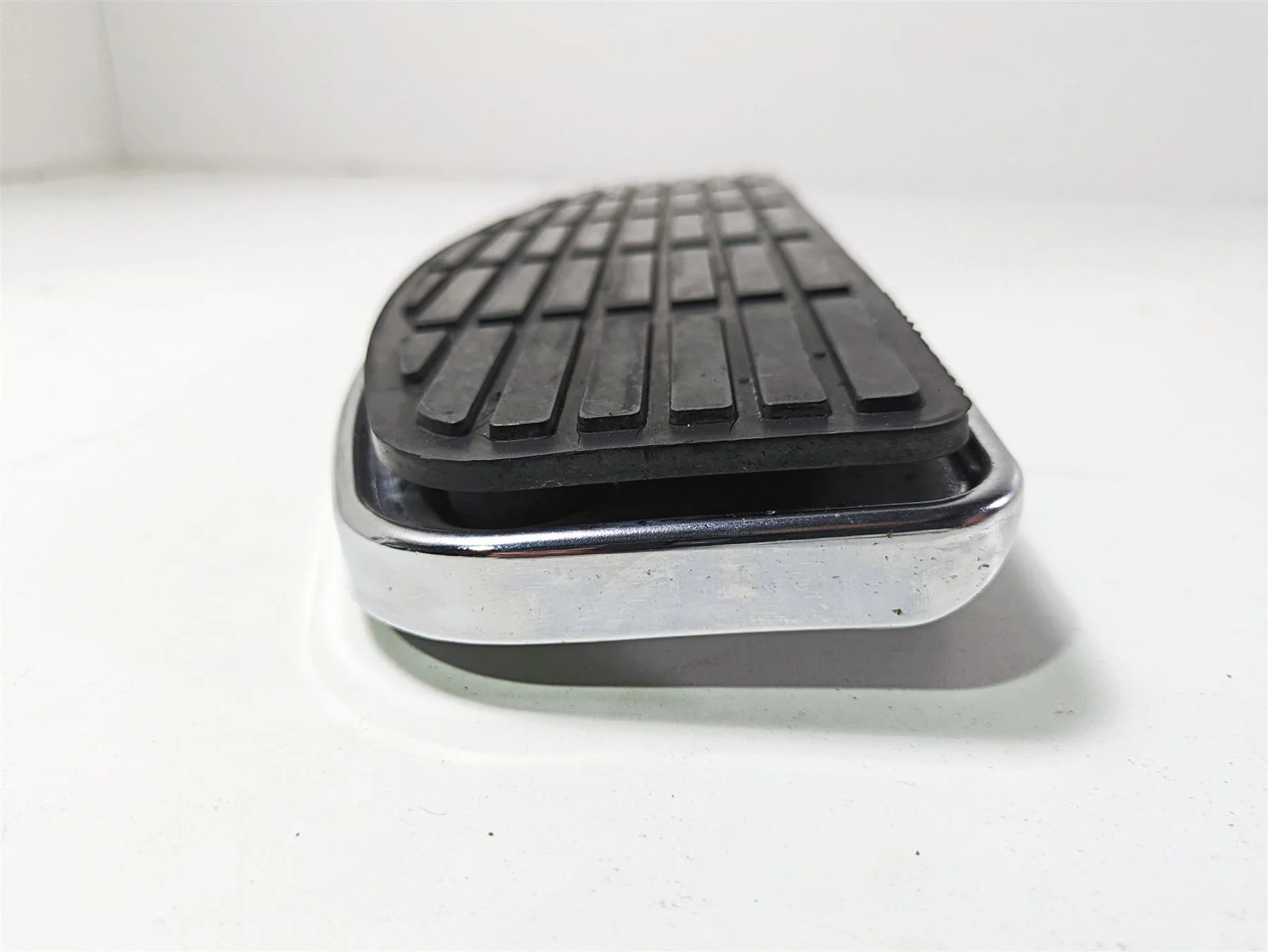 2003 Harley FLSTC Softail Heritage 100th Front Left Floorboard  Shifter 33895-82 - Image 7