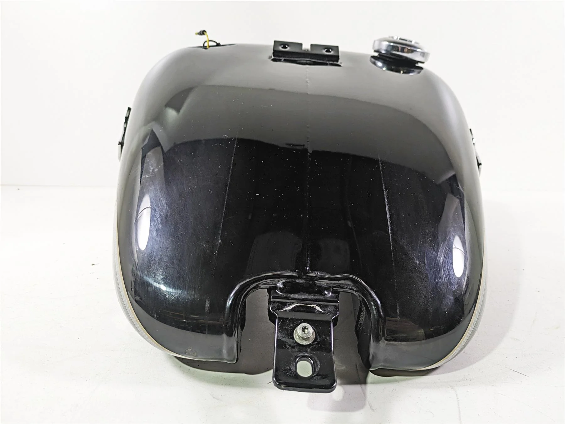 2003 Harley FLSTC Softail Heritage 100th Fuel Gas Petrol Tank 62180-00D - Image 4