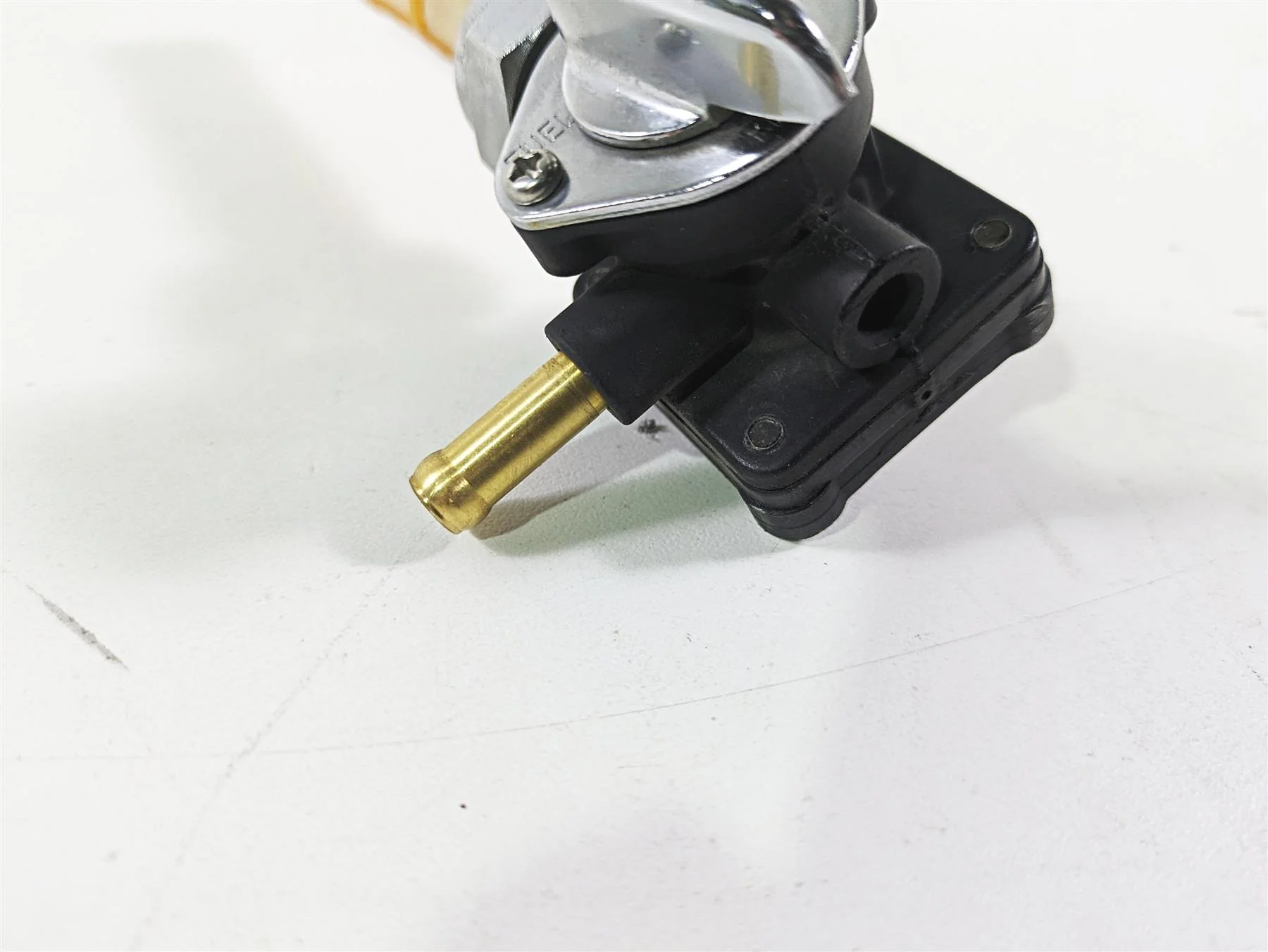2003 Harley FLSTC Softail Heritage 100th Fuel Gas Petrol Valve Petcock 61338-02 - Image 9