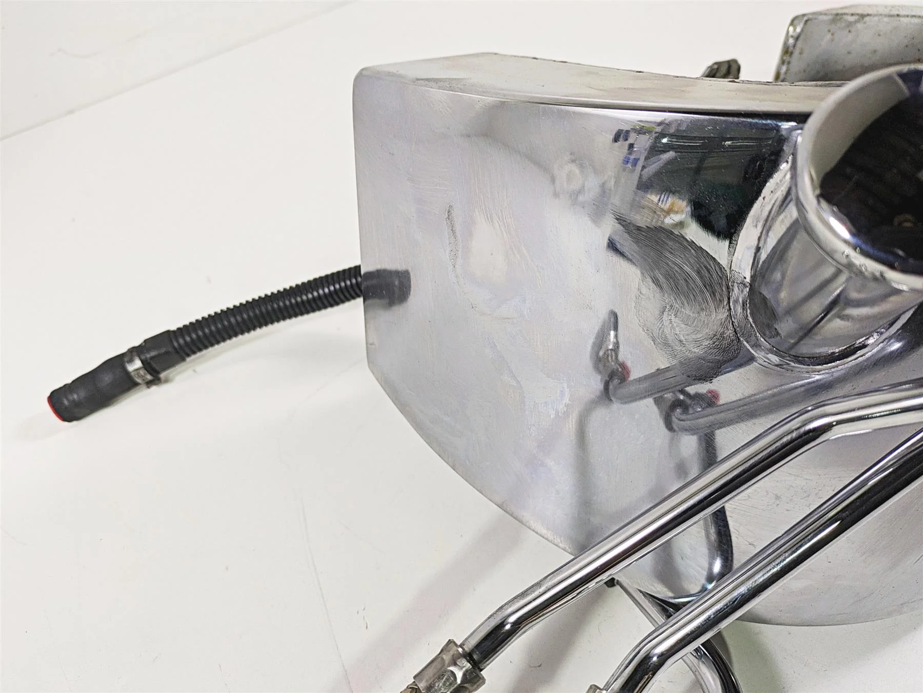 2003 Harley FLSTC Softail Heritage 100th Oil Tank Reservoir & Lines 62498-01A - Image 11