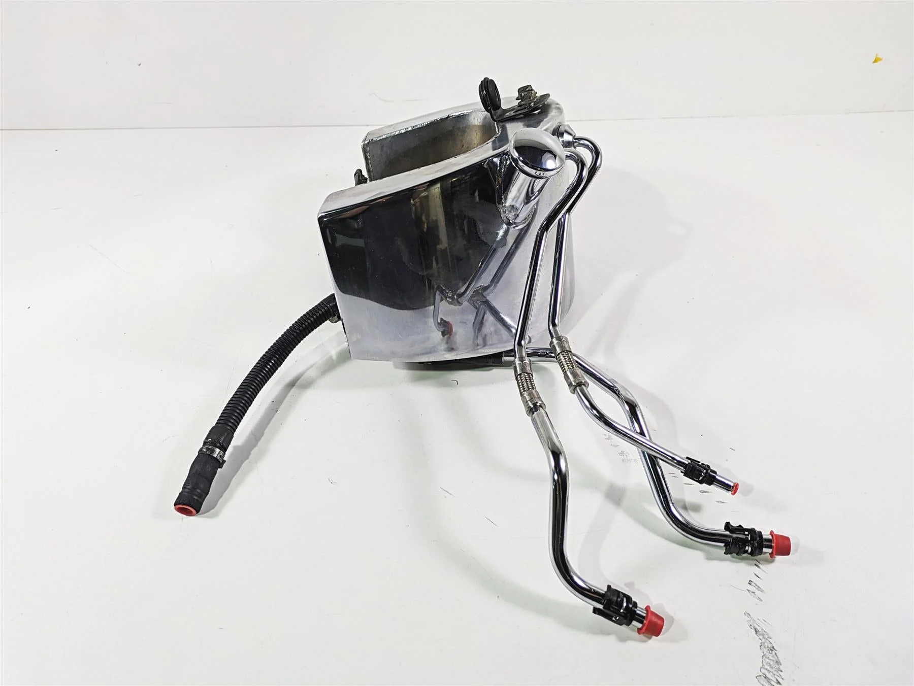 2003 Harley FLSTC Softail Heritage 100th Oil Tank Reservoir & Lines 62498-01A - Image 4