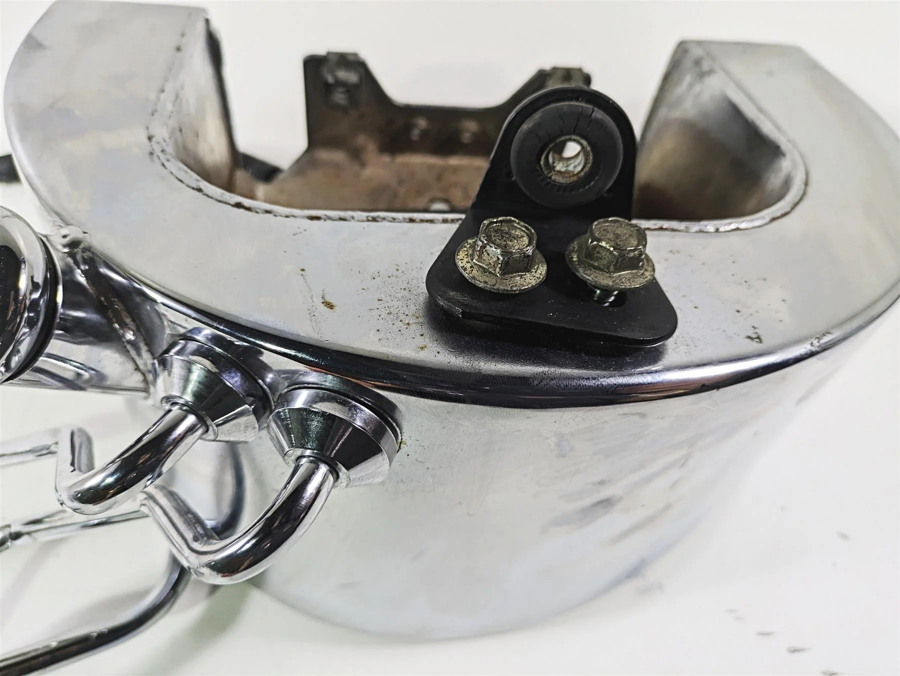 2003 Harley FLSTC Softail Heritage 100th Oil Tank Reservoir & Lines 62498-01A - Image 7