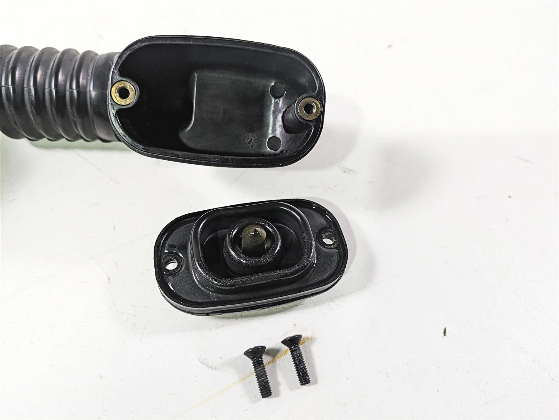 2003 Harley FLSTC Softail Heritage 100th Rear Brake Master Cylinder 41755-99F - Image 7