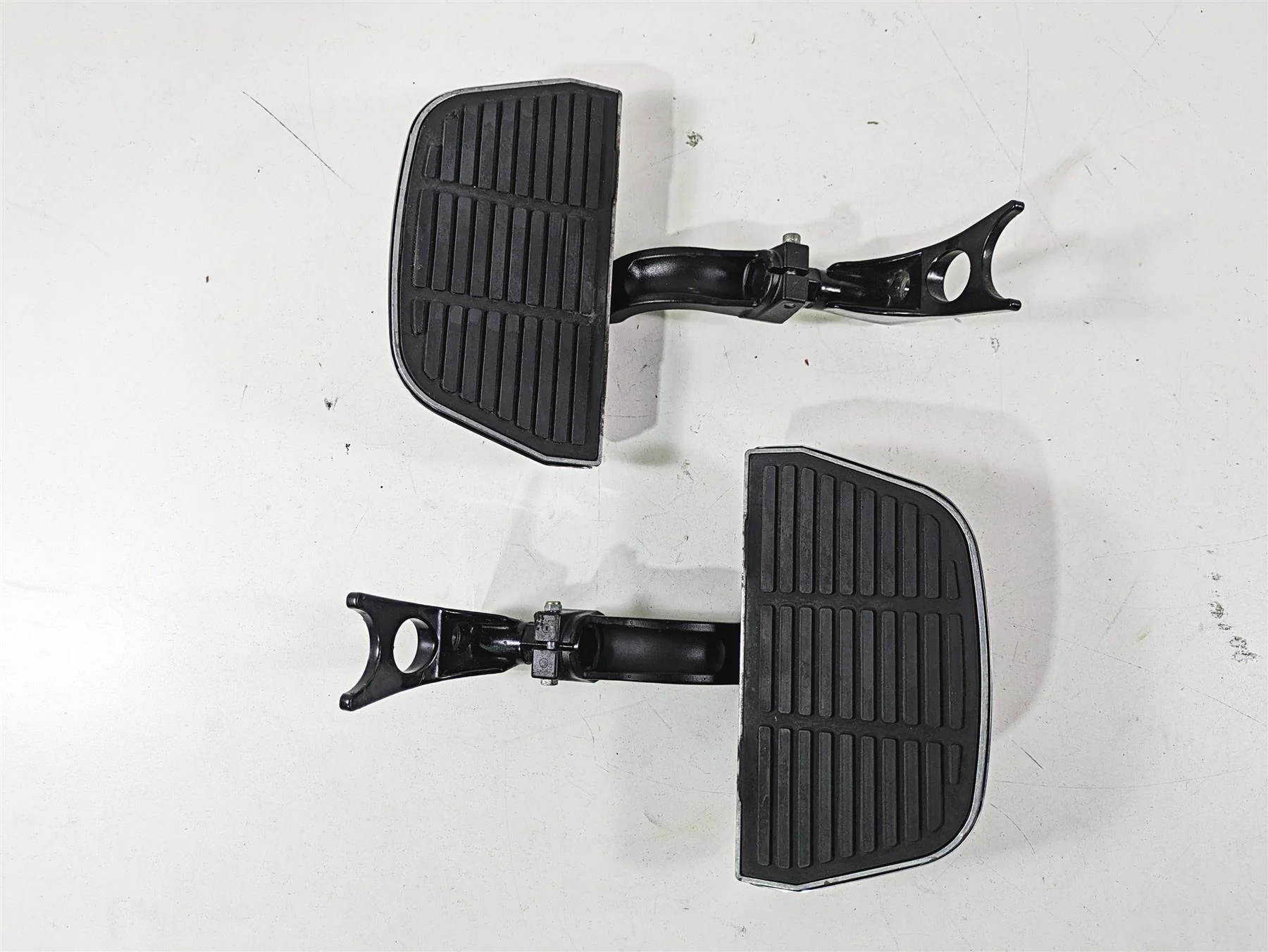 2003 Harley FLSTC Softail Heritage 100th Rear Floorboard Set & Adapter 50942-00