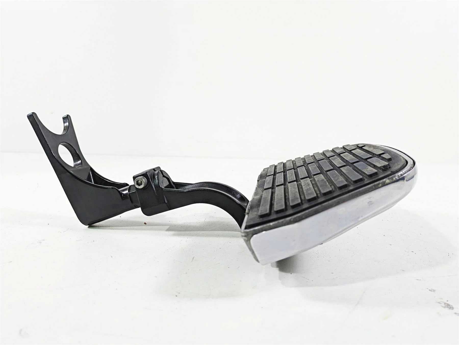 2003 Harley FLSTC Softail Heritage 100th Rear Floorboard Set & Adapter 50942-00 - Image 9