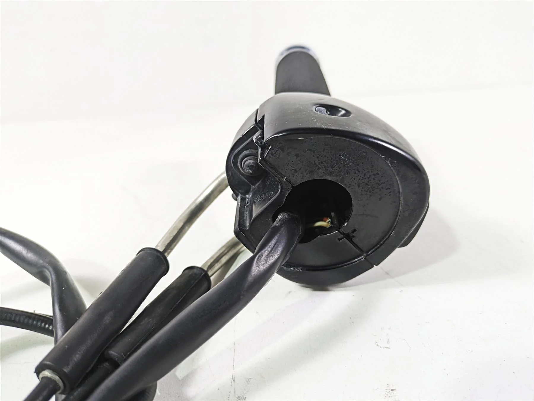 2003 Harley FLSTC Softail Heritage 100th Right Hand Control Switch 71684-06A - Image 6