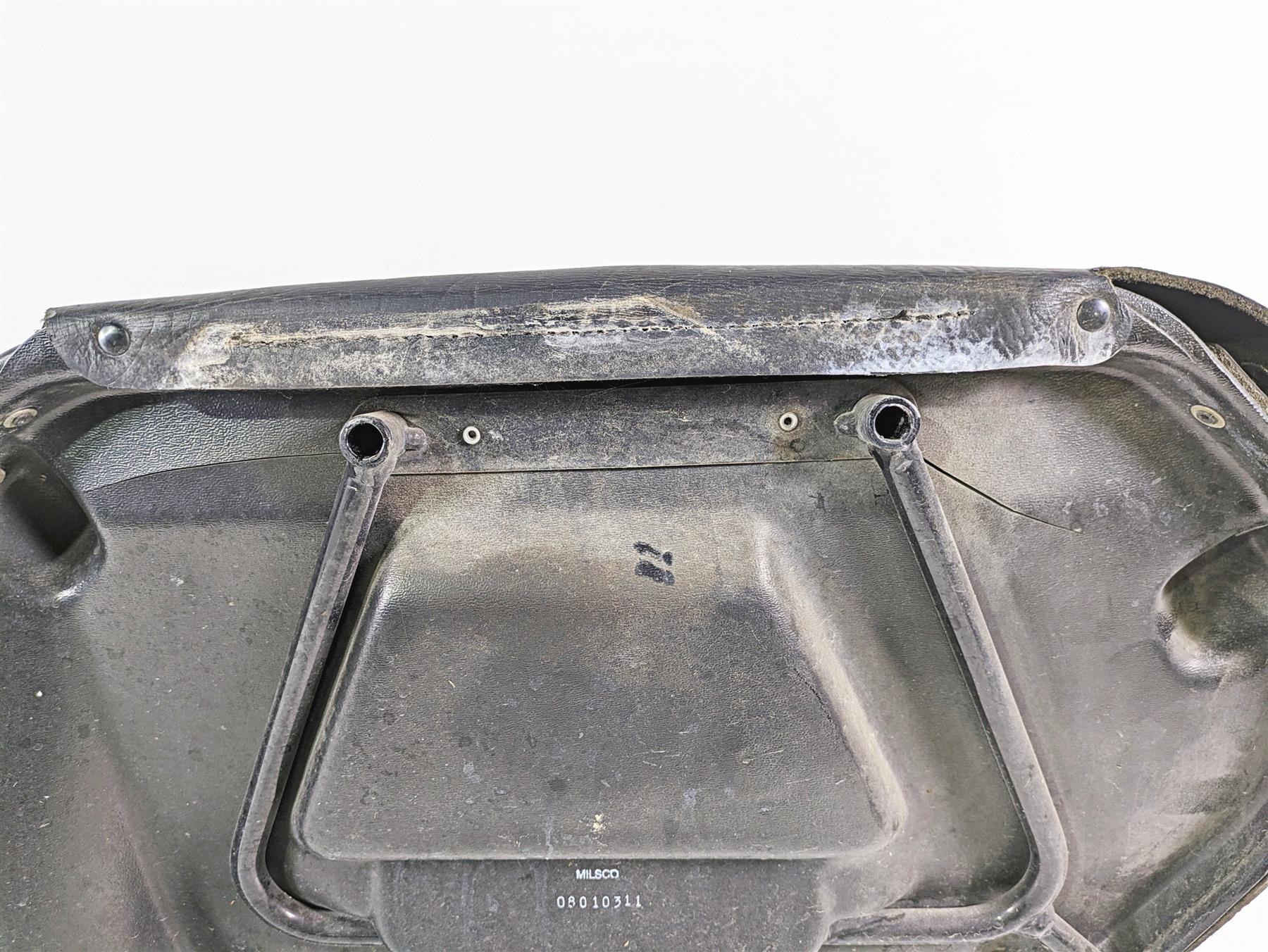2003 Harley FLSTC Softail Heritage 100th Saddlebag & Mount Set 90476-00 90477-00 - Image 7