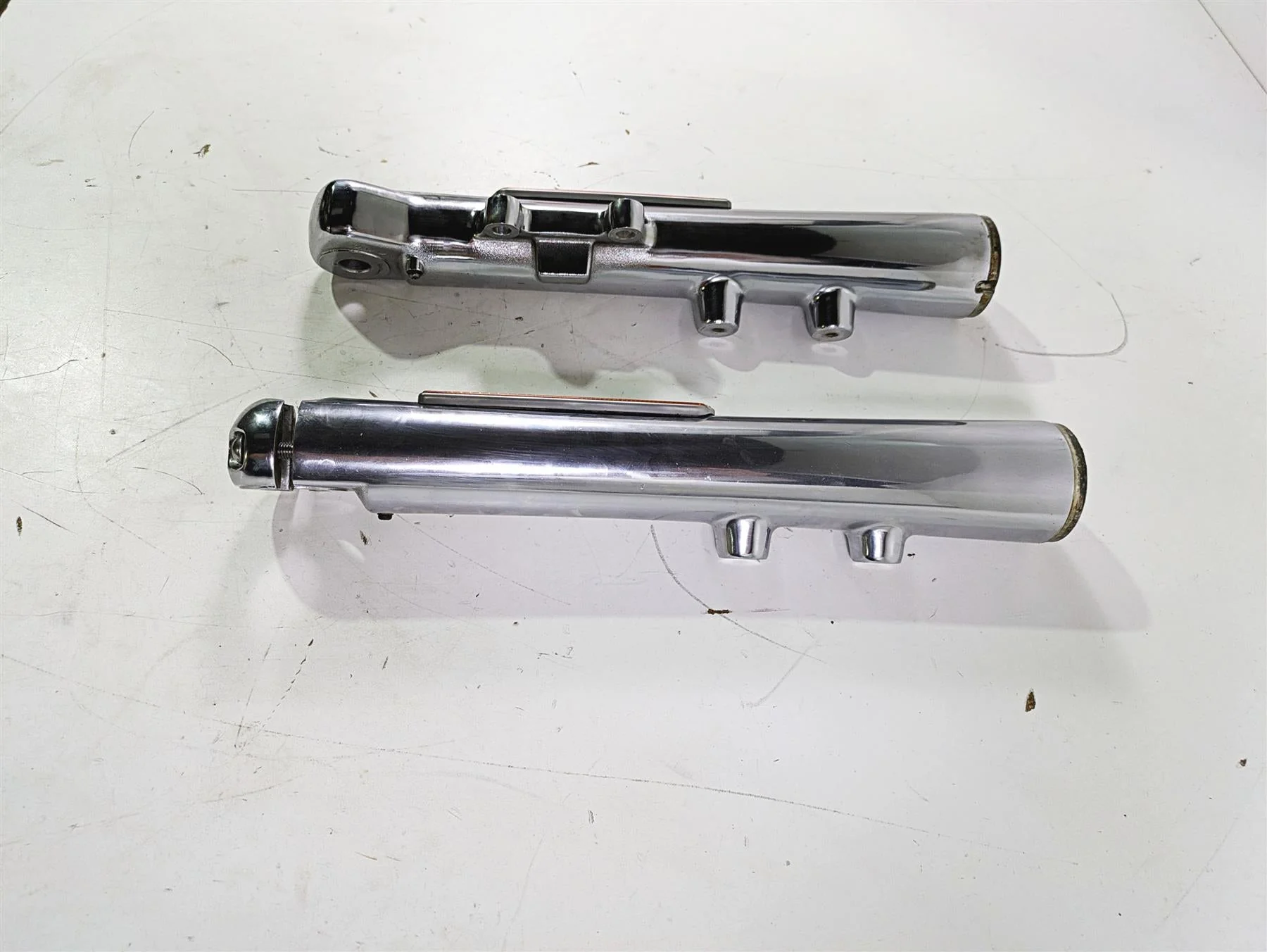 2003 Harley Softail FXSTDI Deuce 100th Front Fork Lower Chrome Leg Set 46068-00 - Image 3