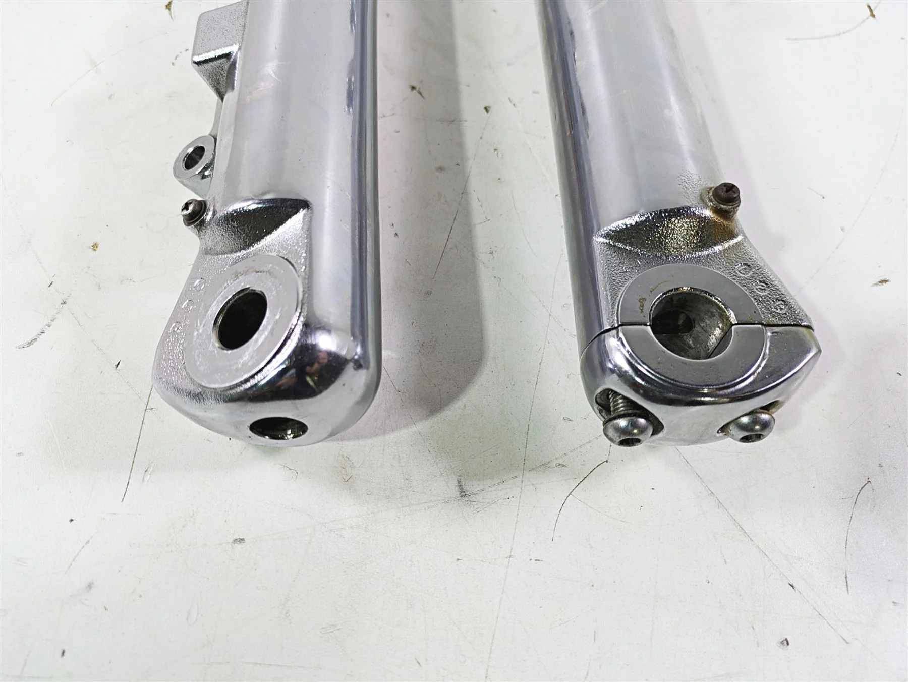 2003 Harley Softail FXSTDI Deuce 100th Front Fork Lower Chrome Leg Set 46068-00 - Image 8