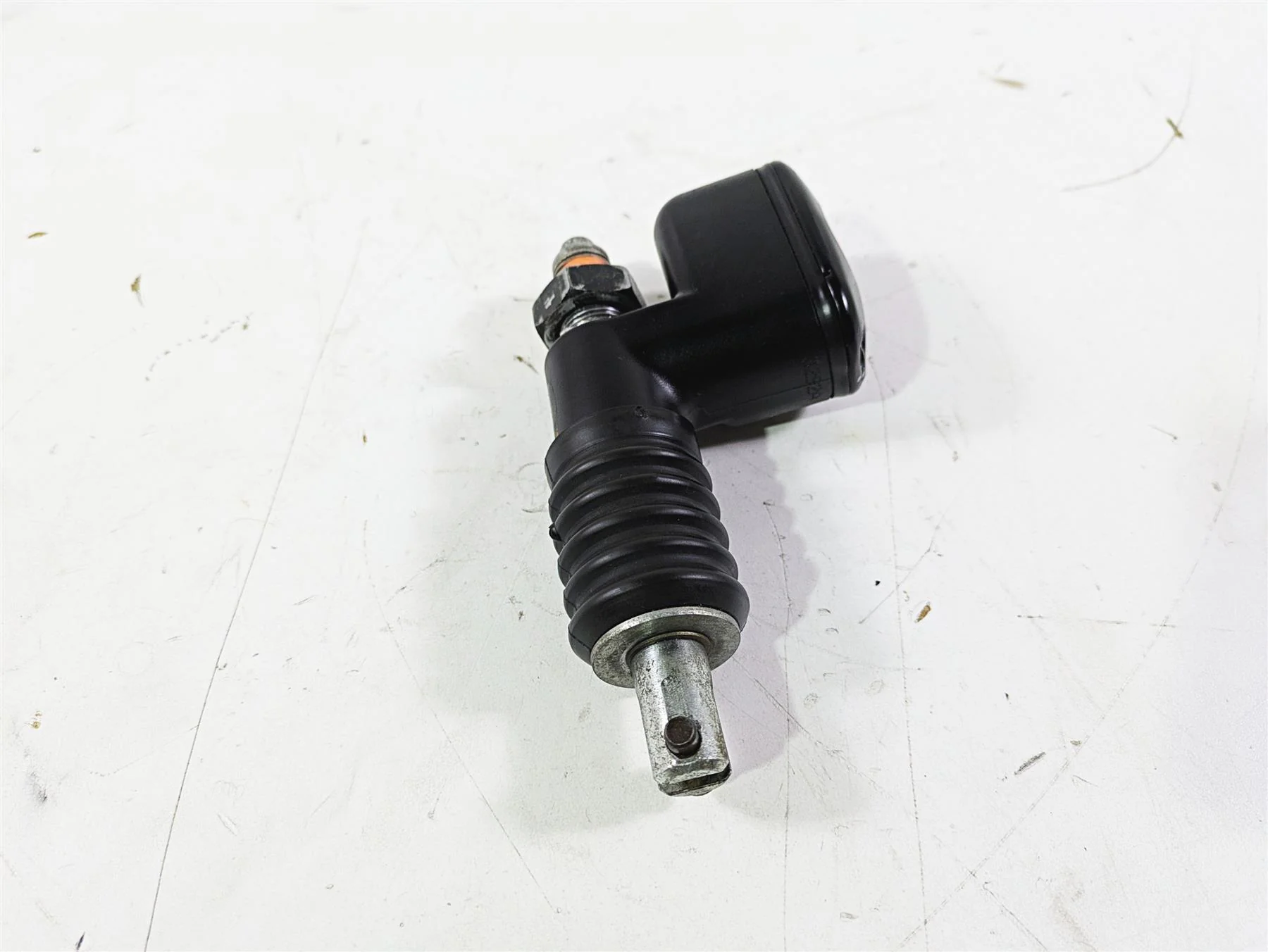 2003 Harley Softail FXSTDI Deuce 100th Rear Brake Master Cylinder 41755-99F - Image 2