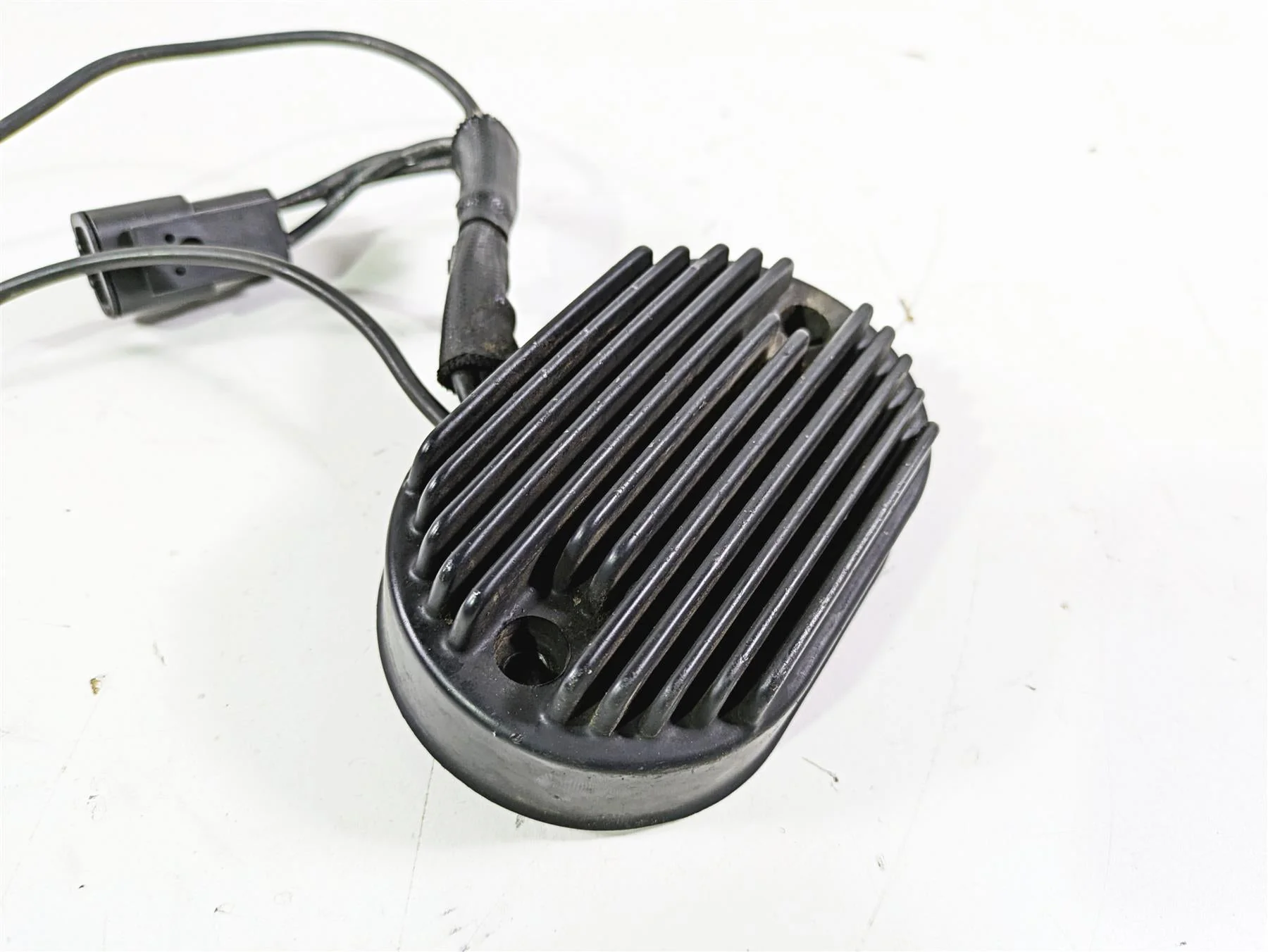 2003 Harley Softail FXSTDI Deuce 100th Rectifier Voltage Regulator 74540-01 - Image 12