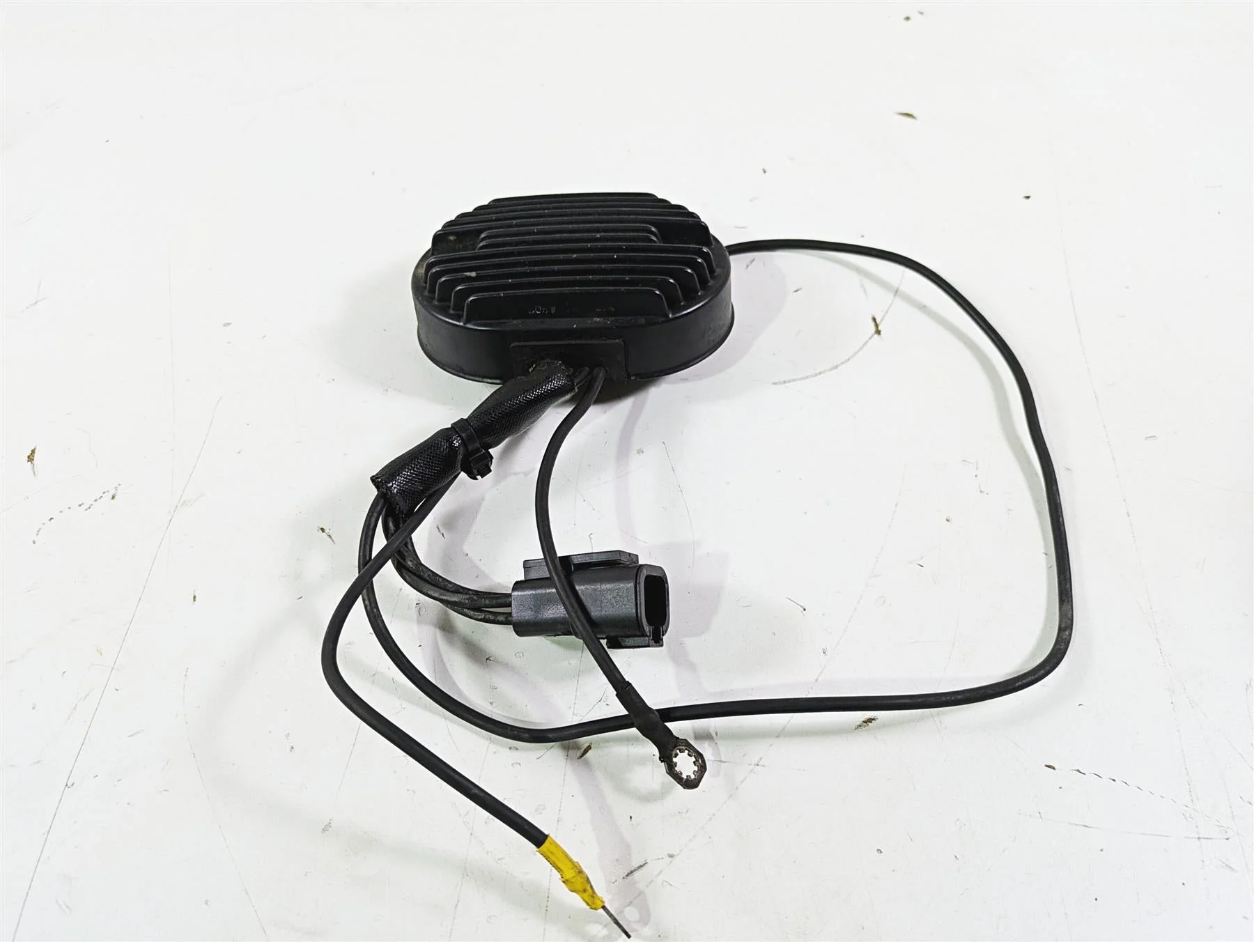 2003 Harley Softail FXSTDI Deuce 100th Rectifier Voltage Regulator 74540-01 - Image 3