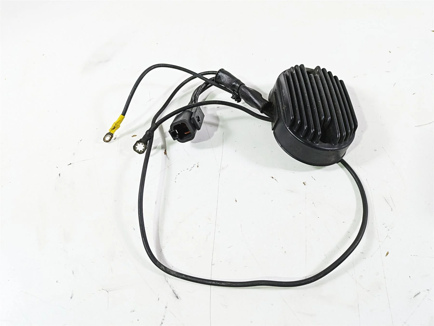 2003 Harley Softail FXSTDI Deuce 100th Rectifier Voltage Regulator 74540-01 - Image 4