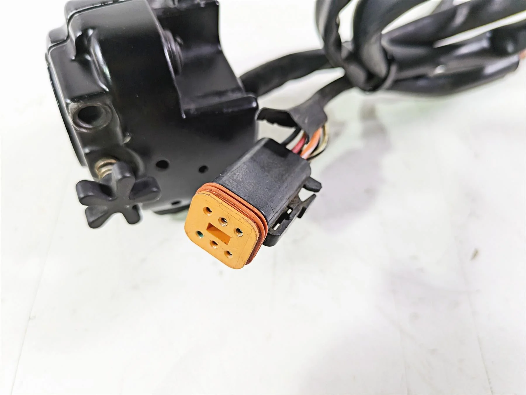 2003 Harley Softail FXSTDI Deuce 100th Right Hand Control Switch -Read 71684-06A - Image 9
