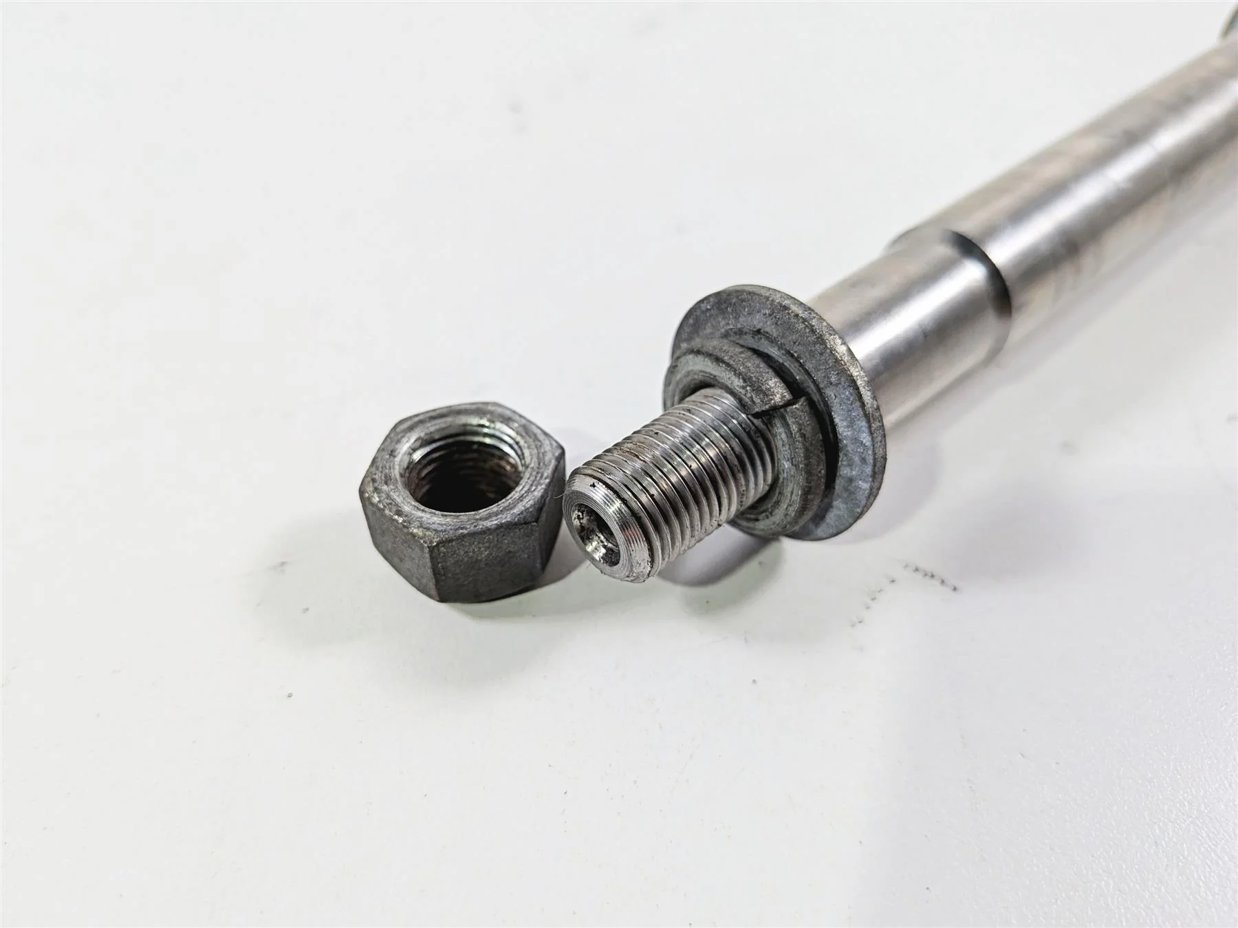 2003 Harley Sportster XL1200 Front Axle Wheel Spindle 43895-00 - Image 8