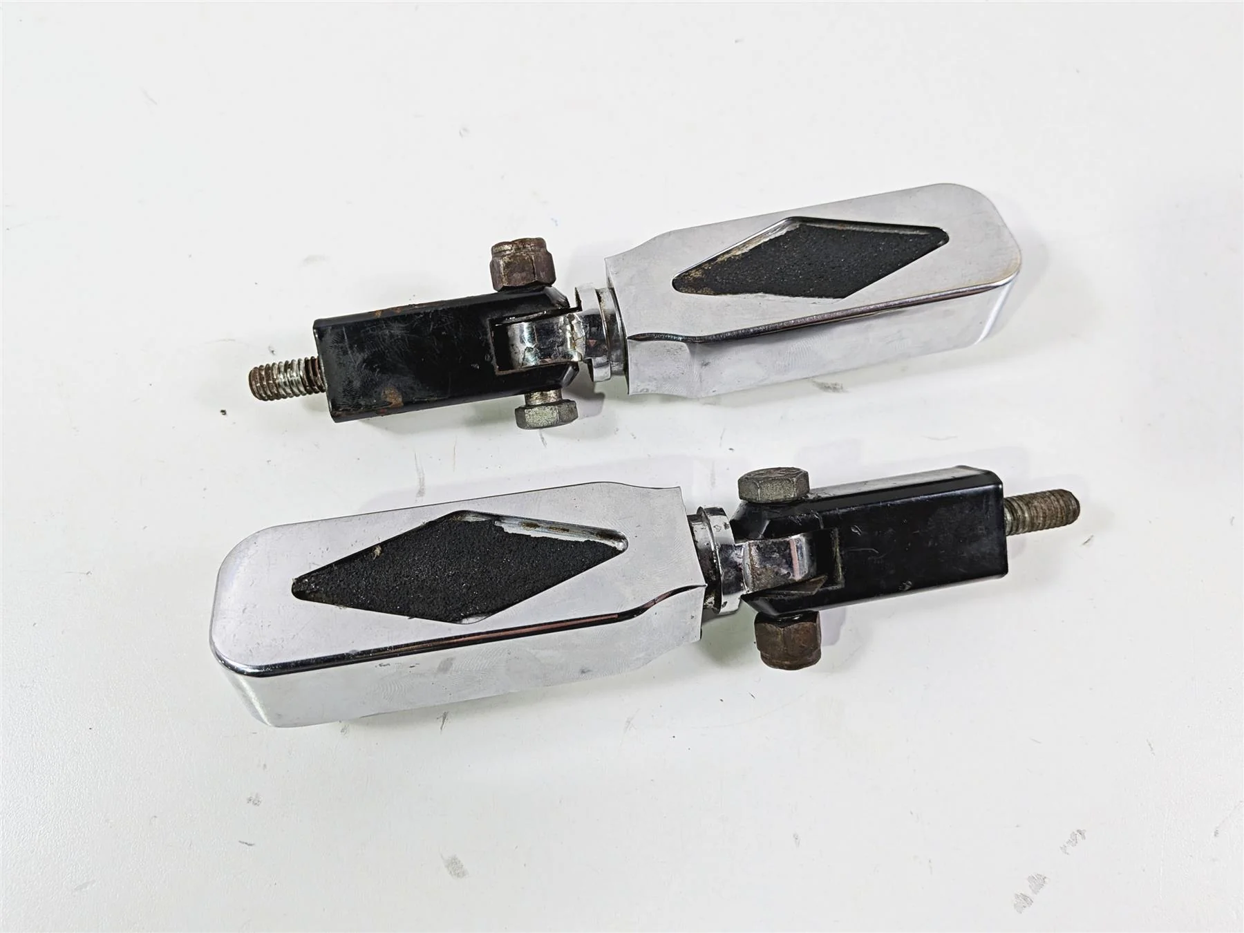 2003 Harley Sportster XL1200 Rear Passenger Foot Peg Set 50615-83 - Image 12