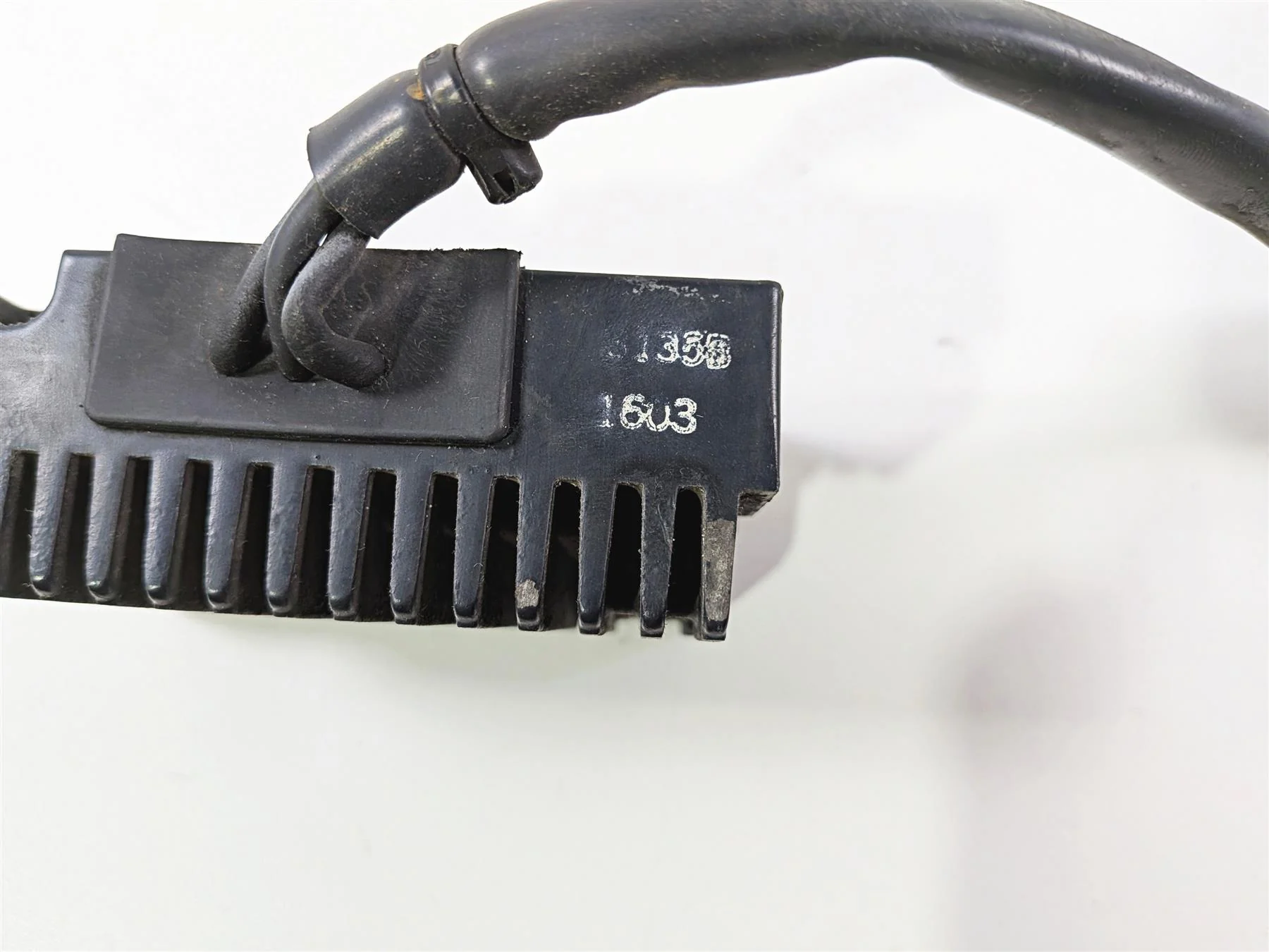 2003 Harley Sportster XL1200 Rectifier Voltage Regulator 74523-94A - Image 9