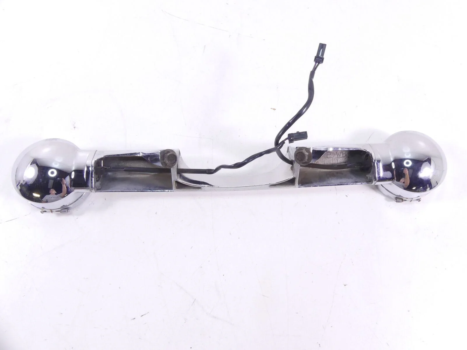 2003 Harley Touring FLHTCI Electra Glide Rear Blinker Bar Assembly 68145-98 - Image 5