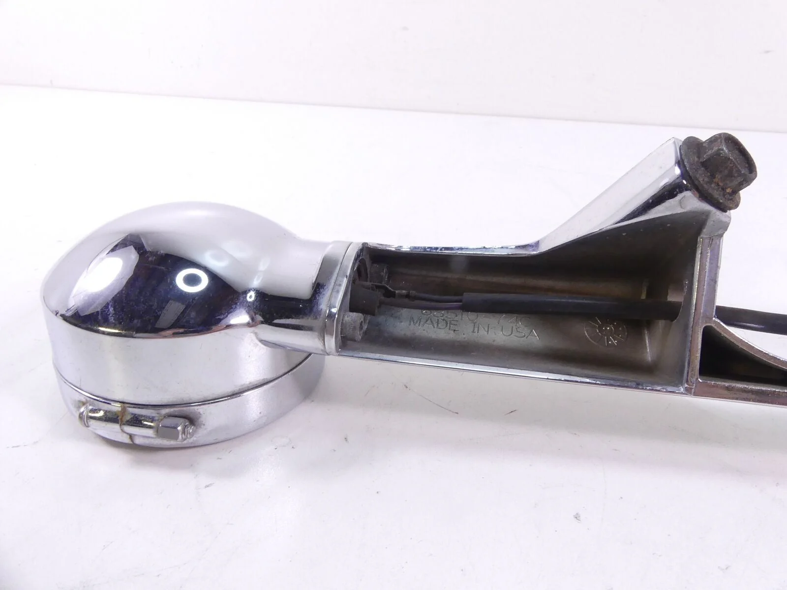 2003 Harley Touring FLHTCI Electra Glide Rear Blinker Bar Assembly 68145-98 - Image 8
