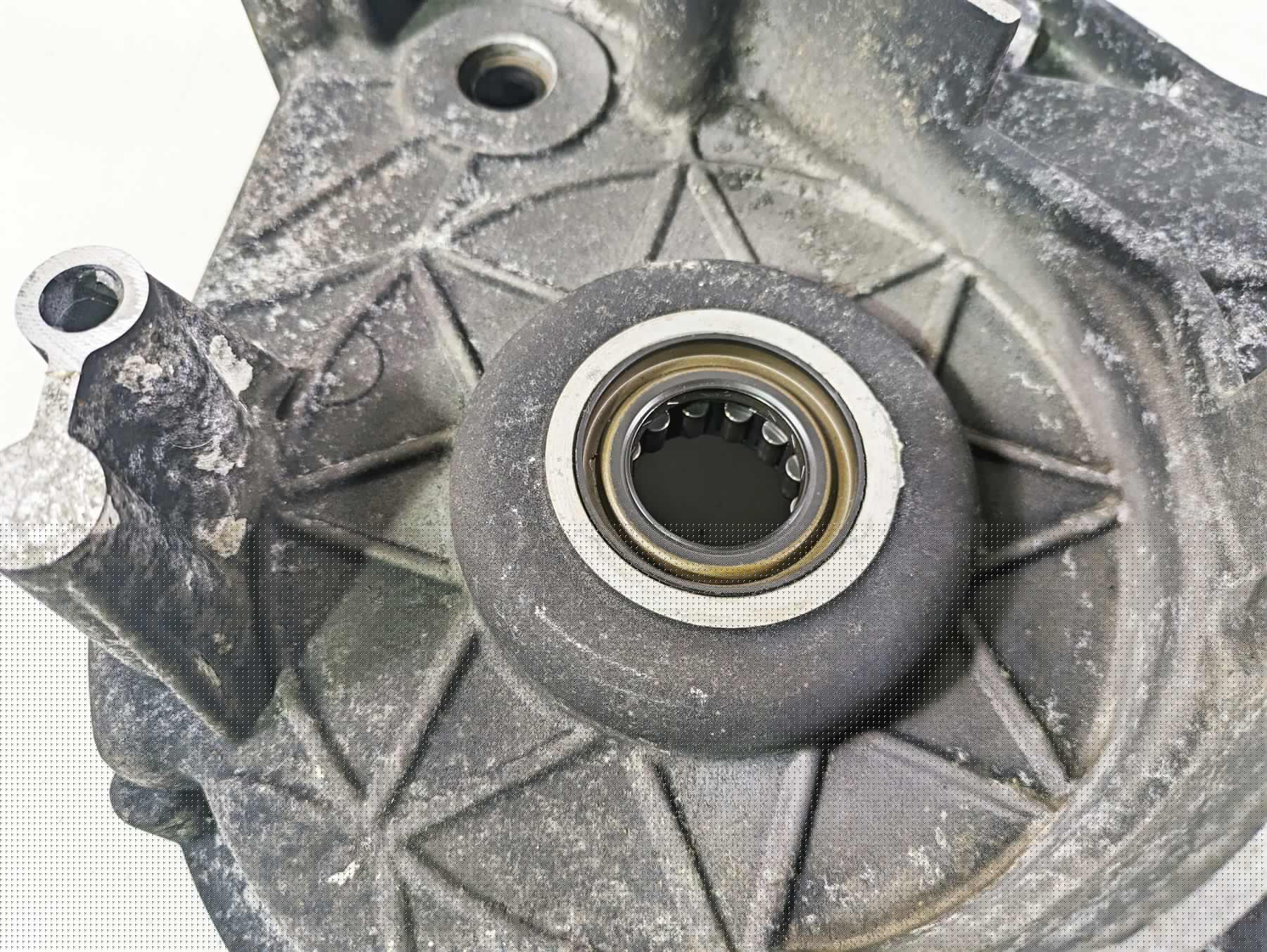 2003 Harley Touring FLHTCUI 100TH E-Glide Inner Primary Clutch Cover 60677-01B - Image 6