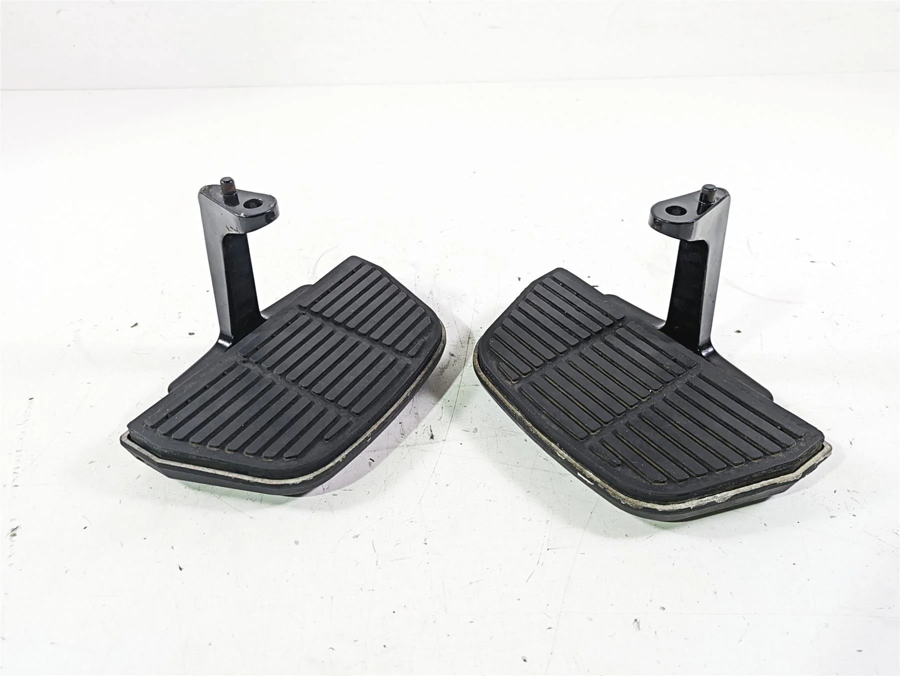 2003 Harley Touring FLHTCUI 100TH E-Glide Passenger Floor Board Set 52719-93B - Image 12