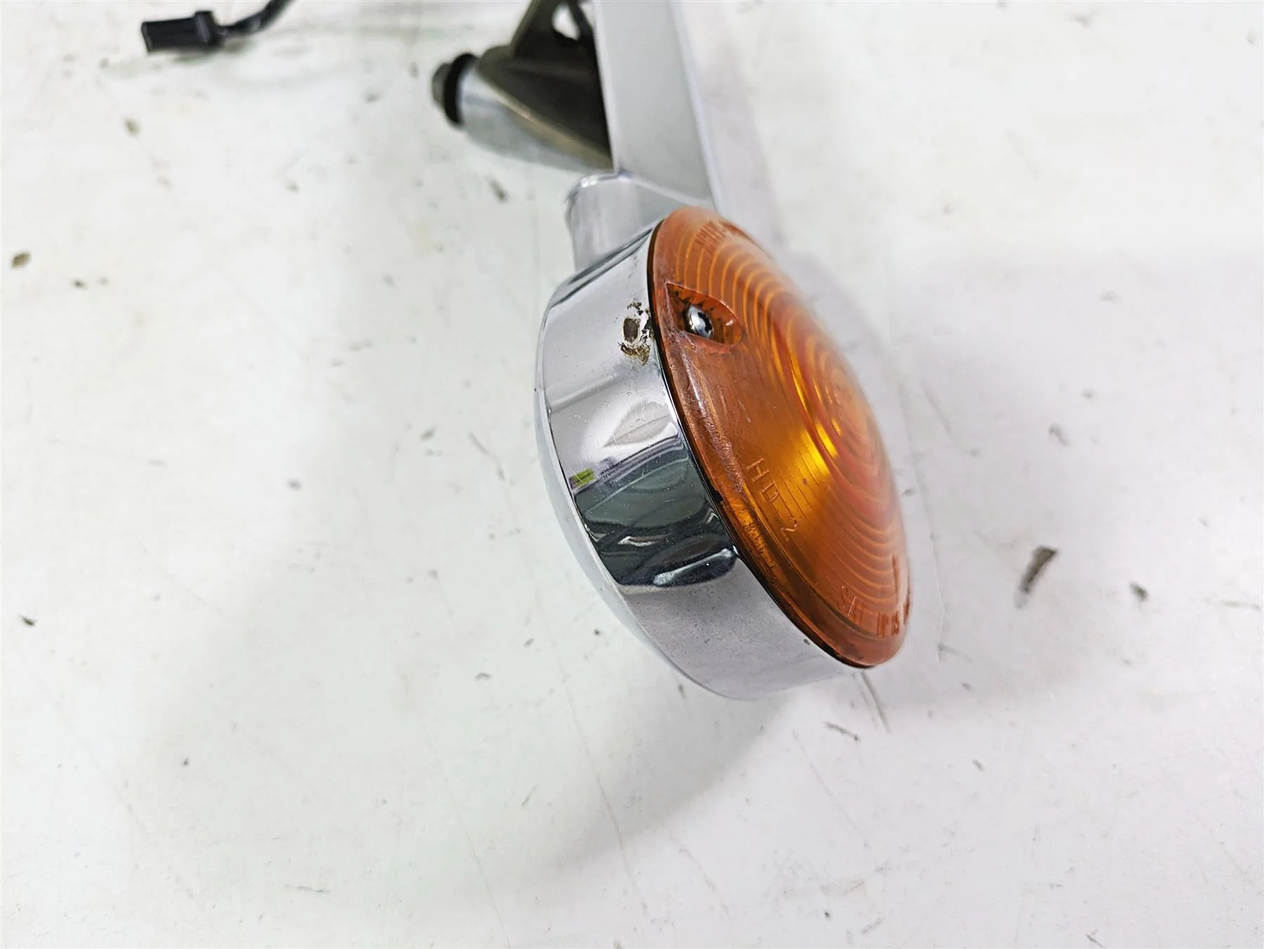 2003 Harley Touring FLHTCUI 100TH E-Glide Rear Blinker Turn Signal Bar 68510-74C - Image 11