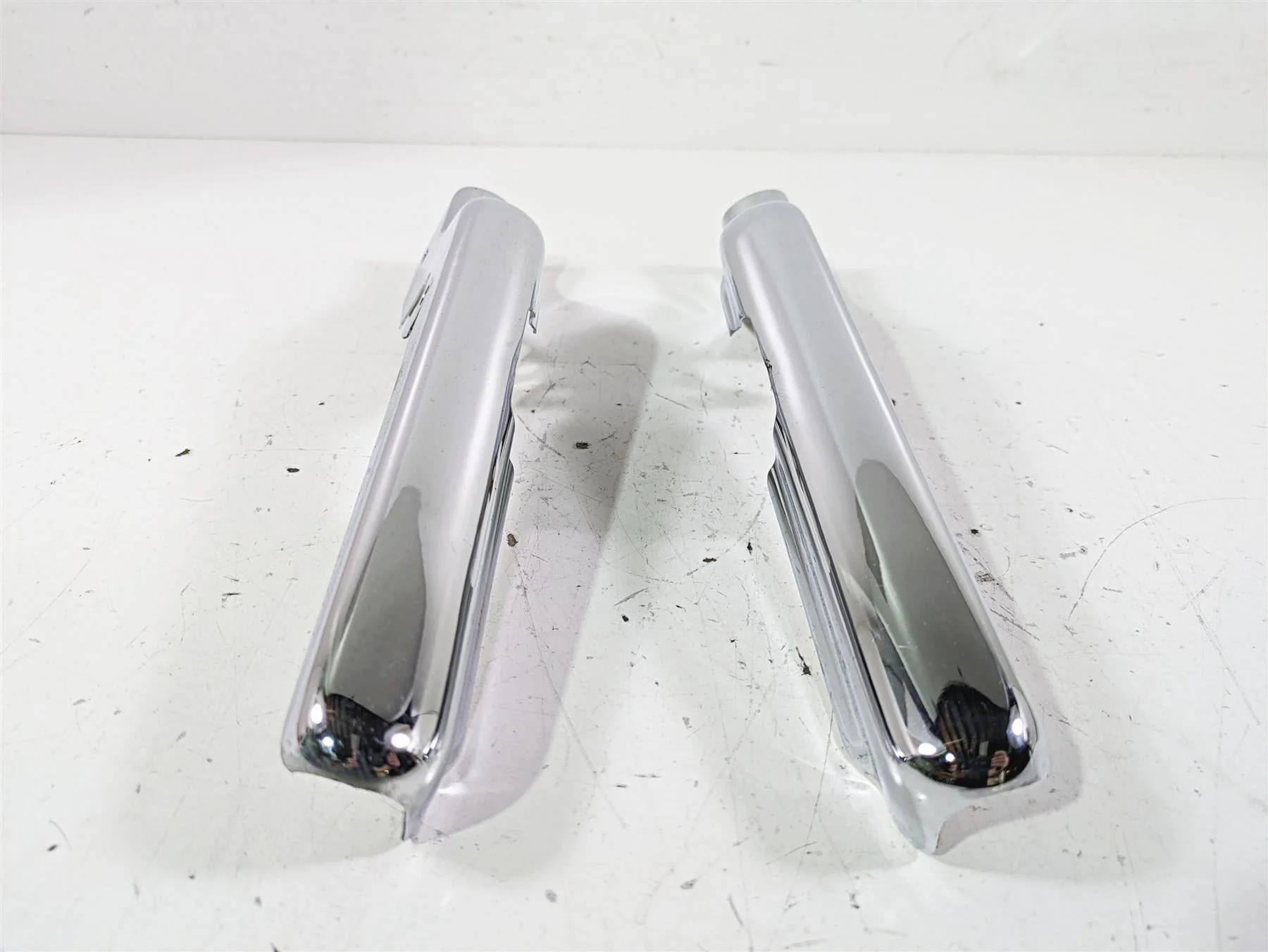 2003 Harley Touring FLHTCUI 100TH E-Glide Rear Frame Chrome Struts 47504-97 - Image 12