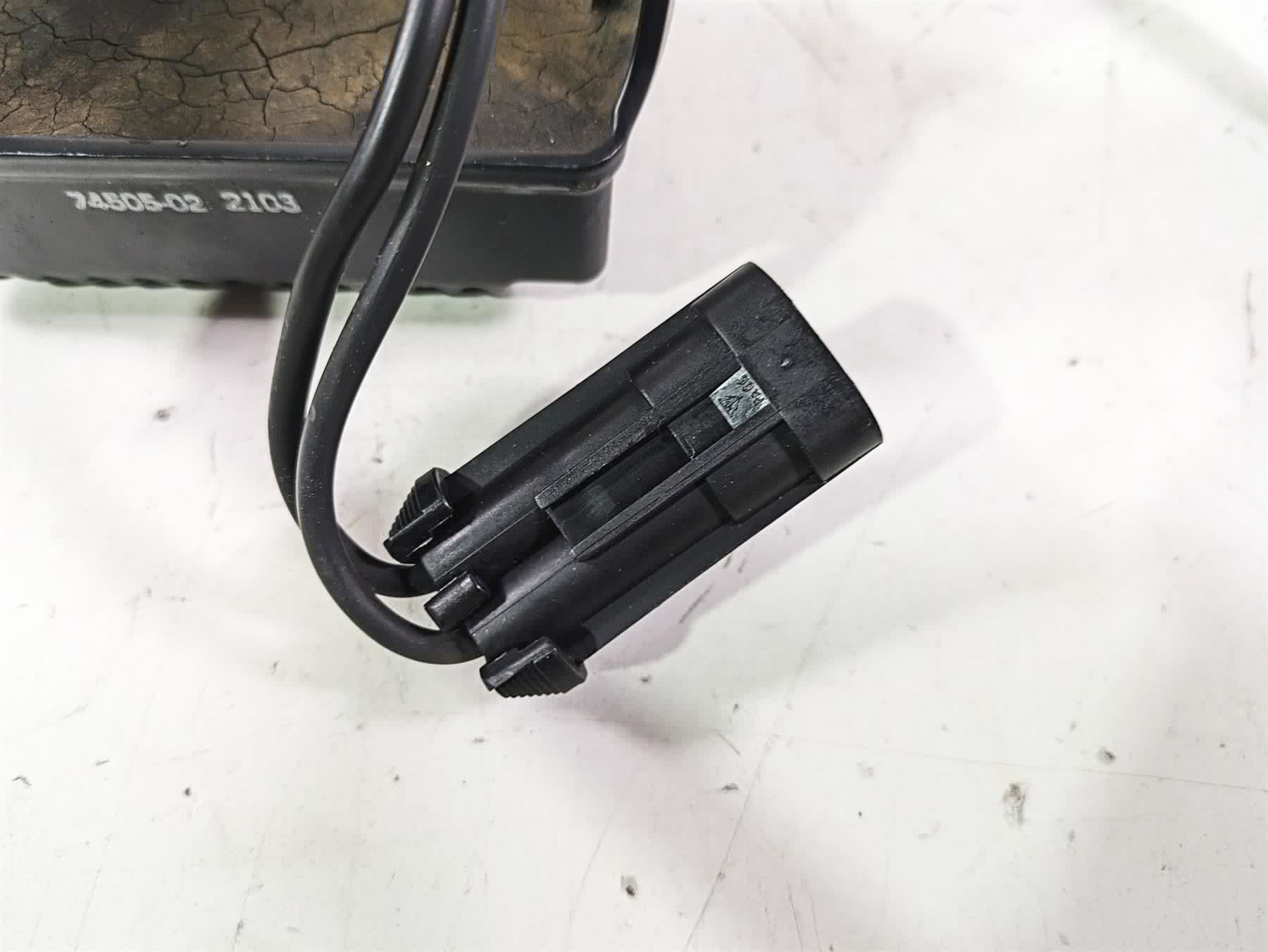 2003 Harley Touring FLHTCUI 100TH E-Glide Rectifier Volt Regulator Read 74505-02 - Image 10