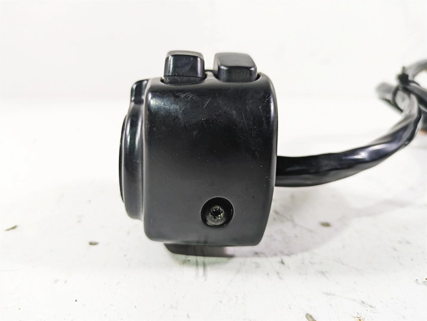 2003 Harley Touring FLHTCUI 100TH E-Glide Right Hand Control Switch 71589-96B - Image 6