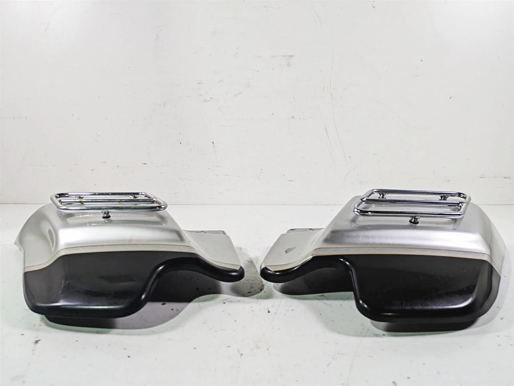 2003 Harley Touring FLHTCUI 100TH E-Glide Side Cover Fairing Set 66670-97A - Image 3