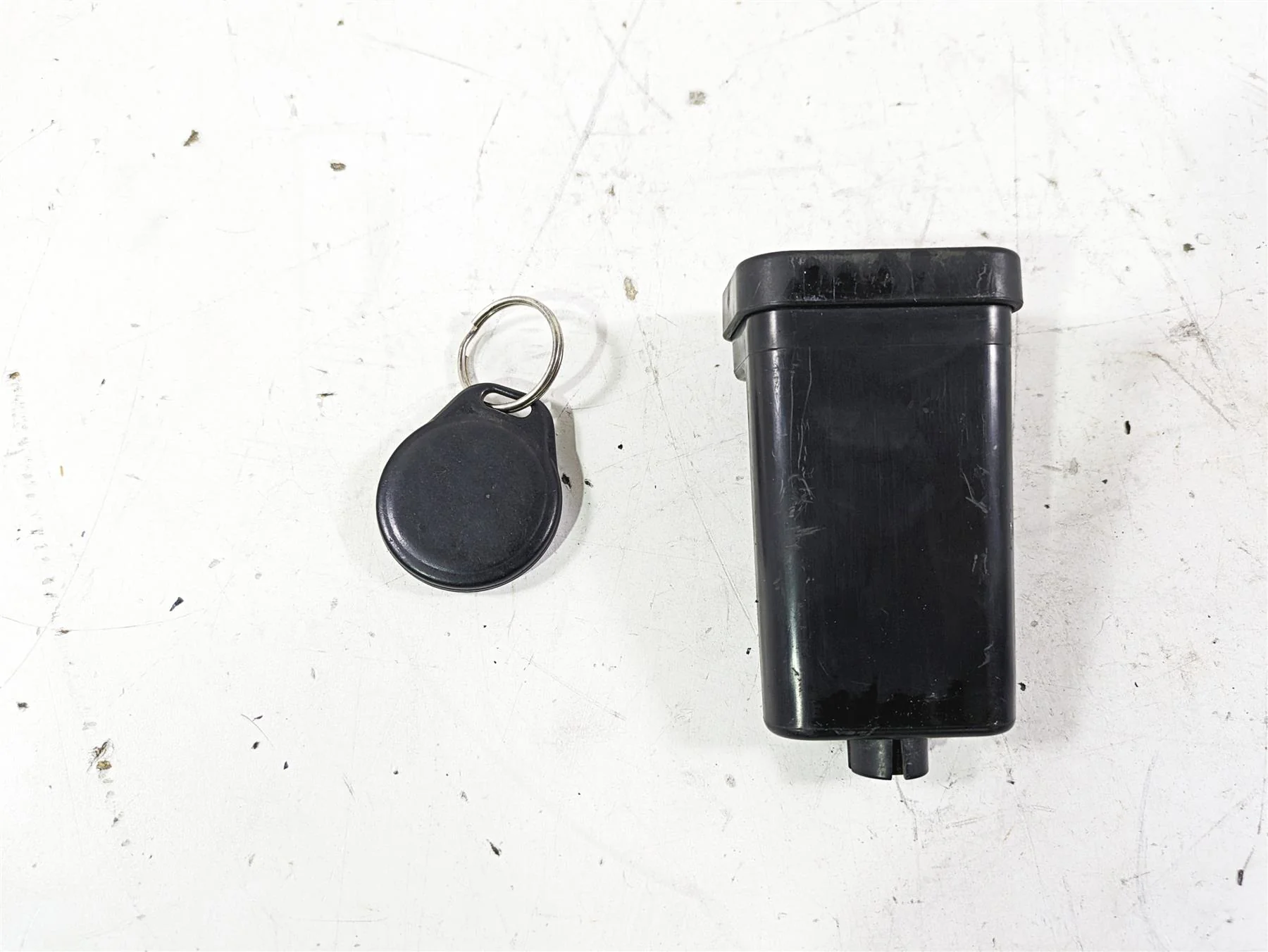 2003 Harley Touring FLHTCUI 100TH E-Glide Tssm Security Module & Fob 68922-00B - Image 7