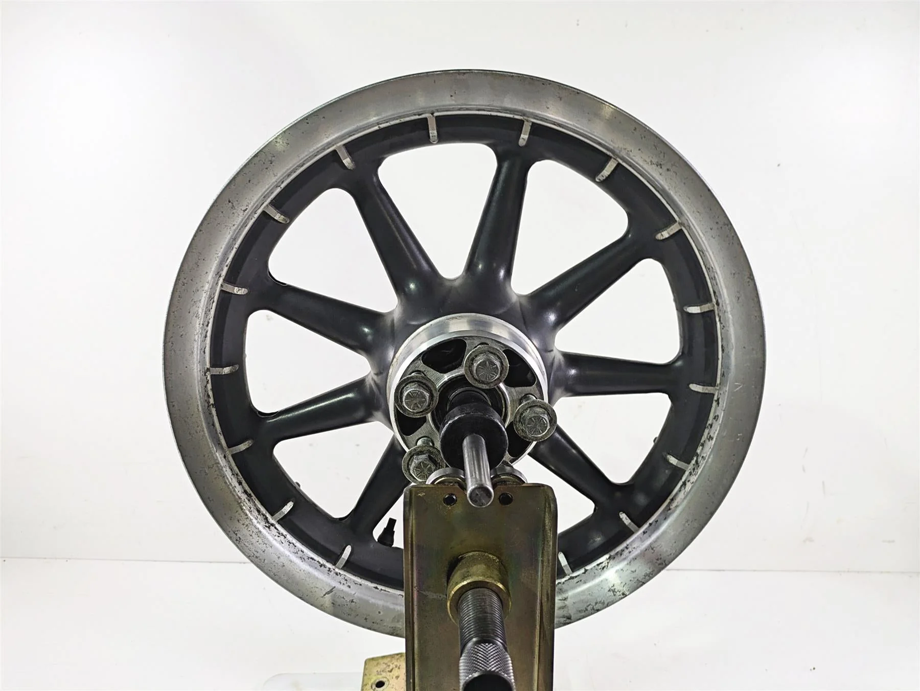 2003 Harley Touring FLHTCUI E-Glide 100th 16x3 Rear Wheel Cast 43402-00B - Image 4