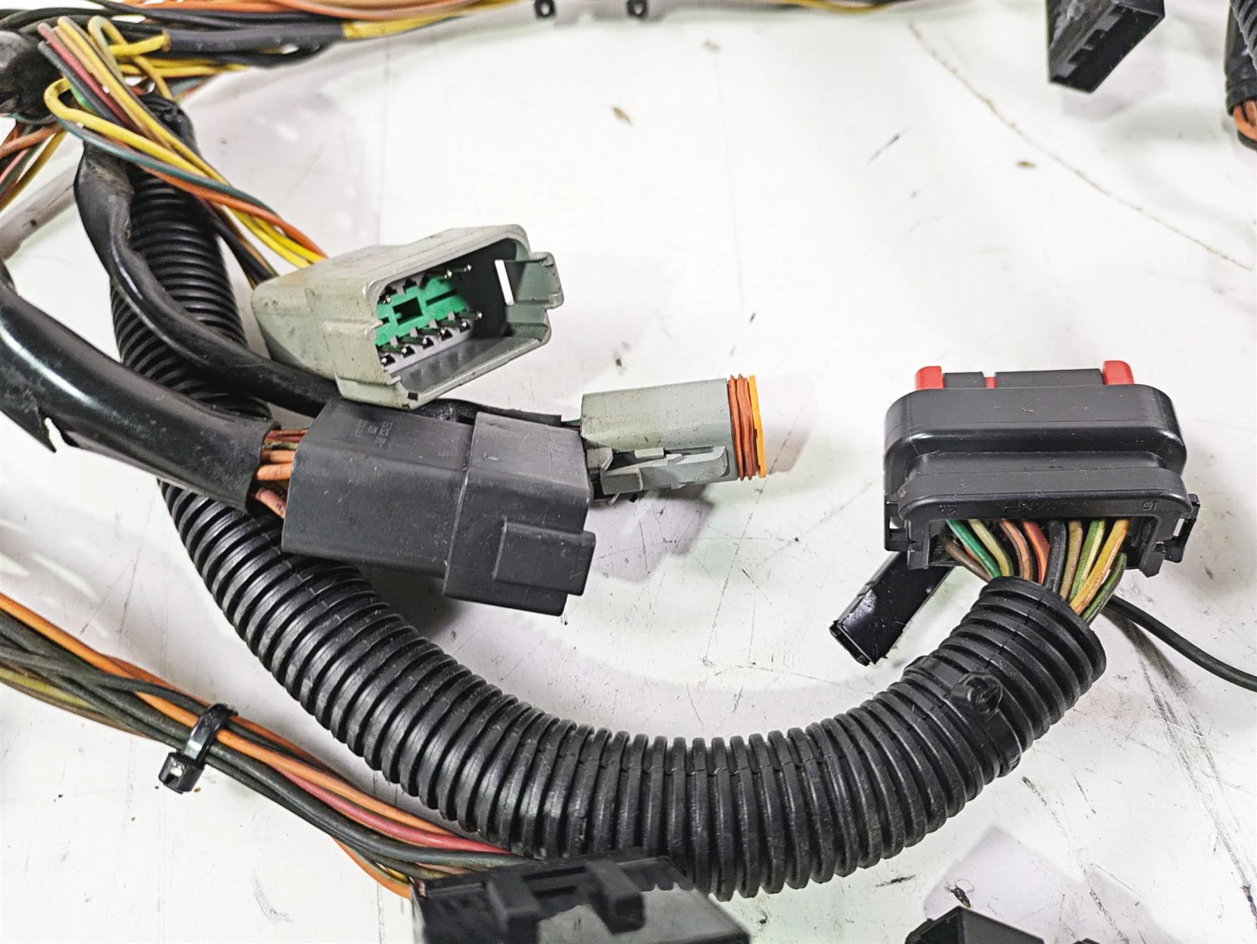 2003 Harley Touring FLHTCUI E-Glide 100th Front Interconnect Wiring 70232-03 - Image 7