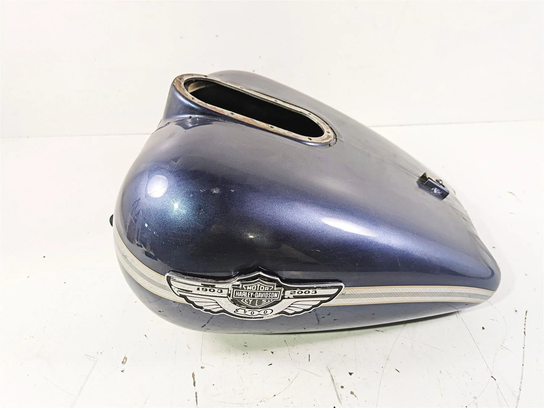 2003 Harley Touring FLHTCUI E-Glide 100th Fuel Tank Gunmetal Pearl Read 61356-03 - Image 3