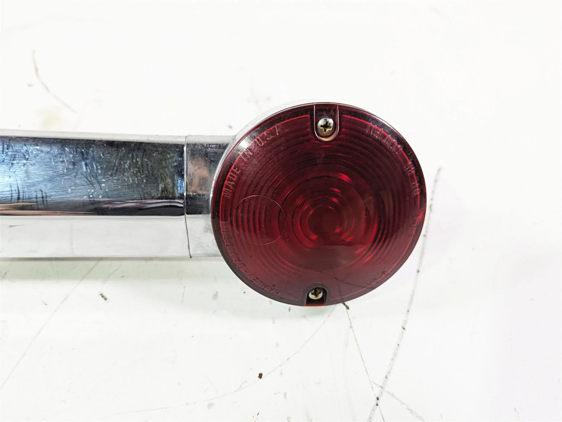 2003 Harley Touring FLHTCUI E-Glide 100th Rear Blinker Turn Signal Bar 68145-98 - Image 5