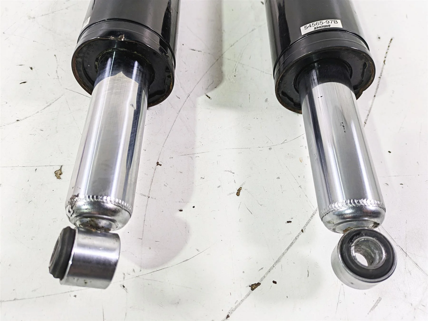 2003 Harley Touring FLHTCUI E-Glide 100th Rear Suspension Shocks -Read 54565-97B - Image 5