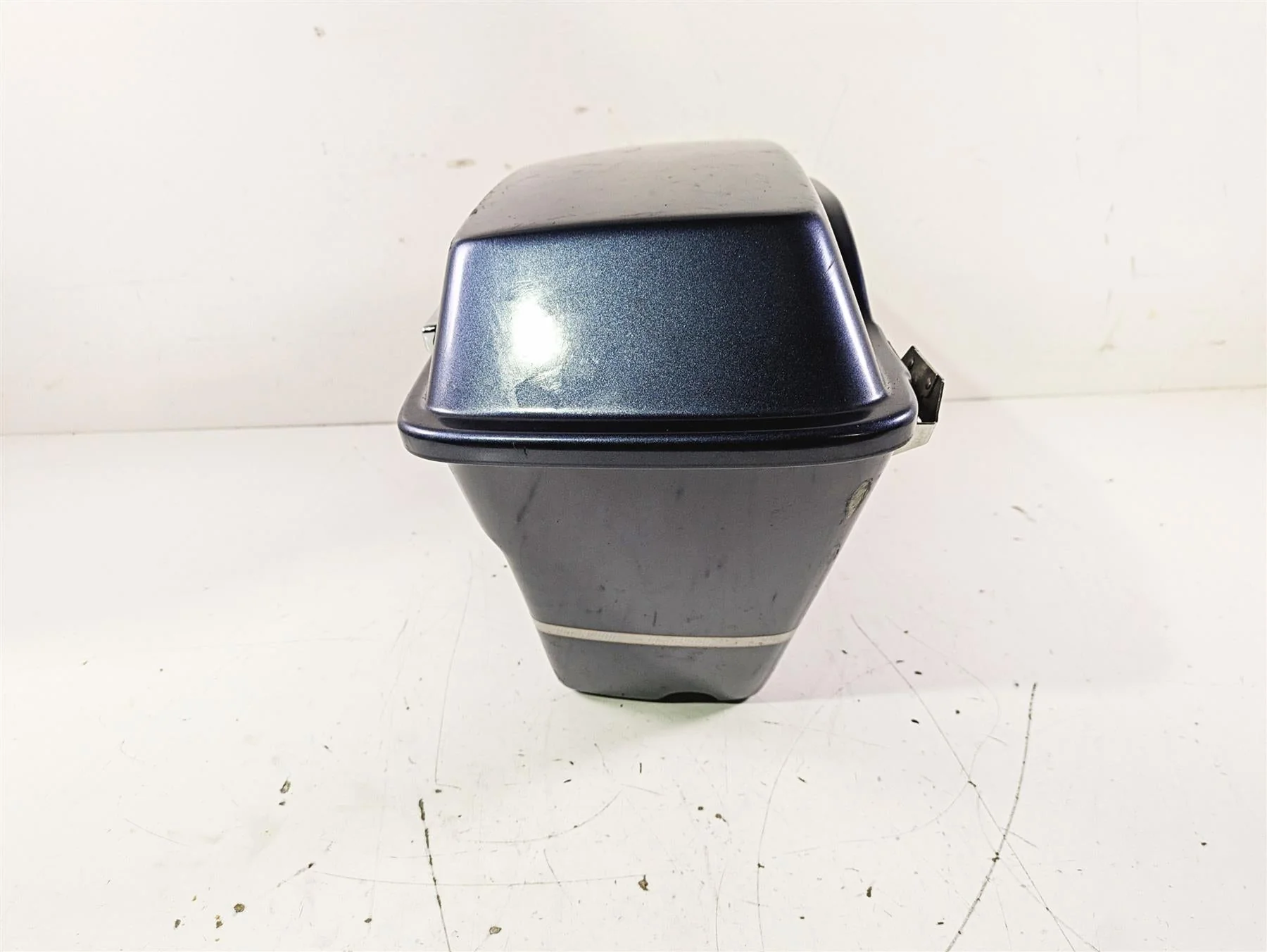 2003 Harley Touring FLHTCUI E-Glide 100th Right Saddle Bag Saddlebag 90752-93 - Image 2