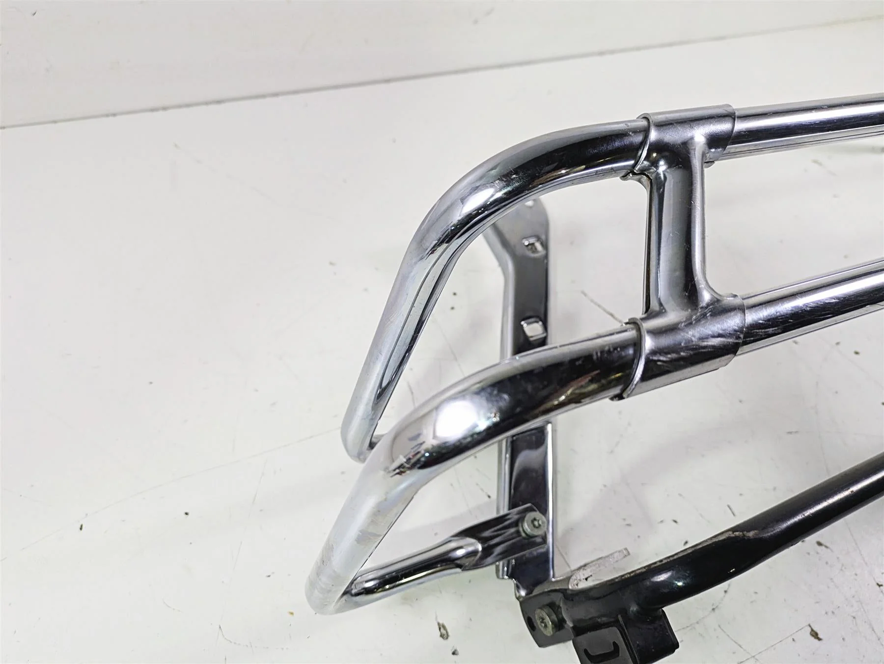 2003 Harley Touring FLHTCUI E-Glide 100th Right Saddlebag Guard 49172-97 - Image 10