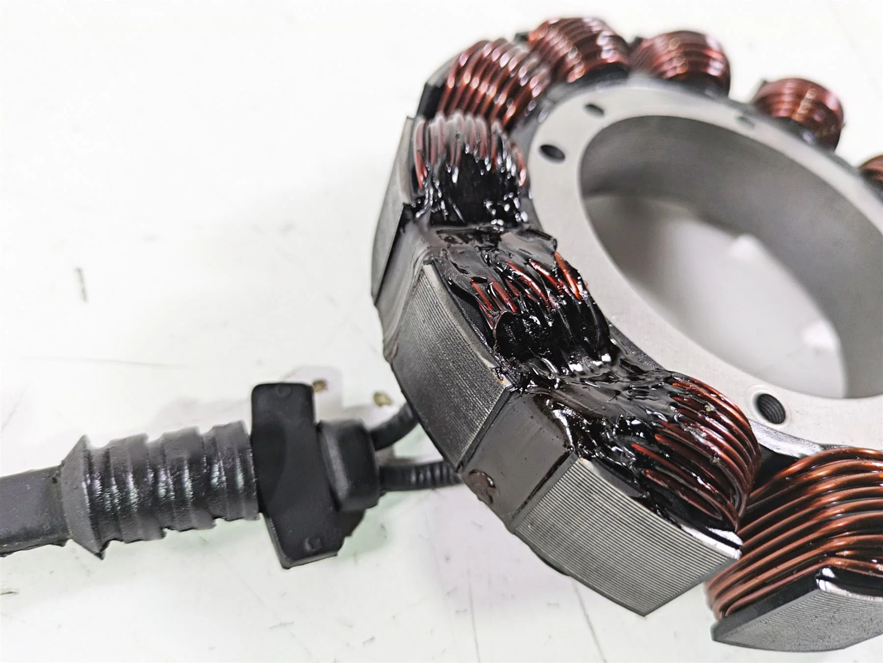 2003 Harley Touring FLHTCUI E-Glide 100th Stator Alternator Generator 29987-02A - Image 10