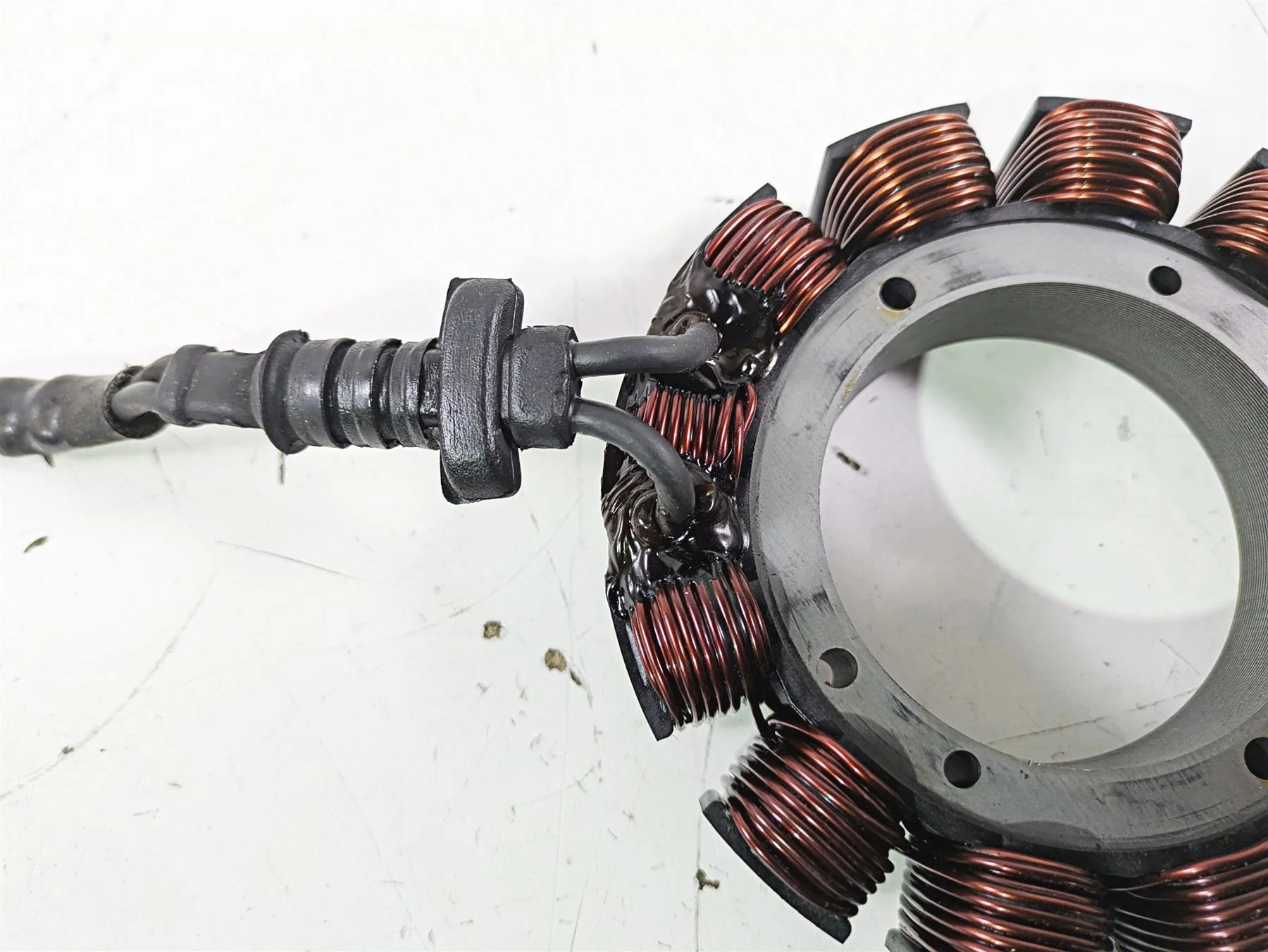 2003 Harley Touring FLHTCUI E-Glide 100th Stator Alternator Generator 29987-02A - Image 6