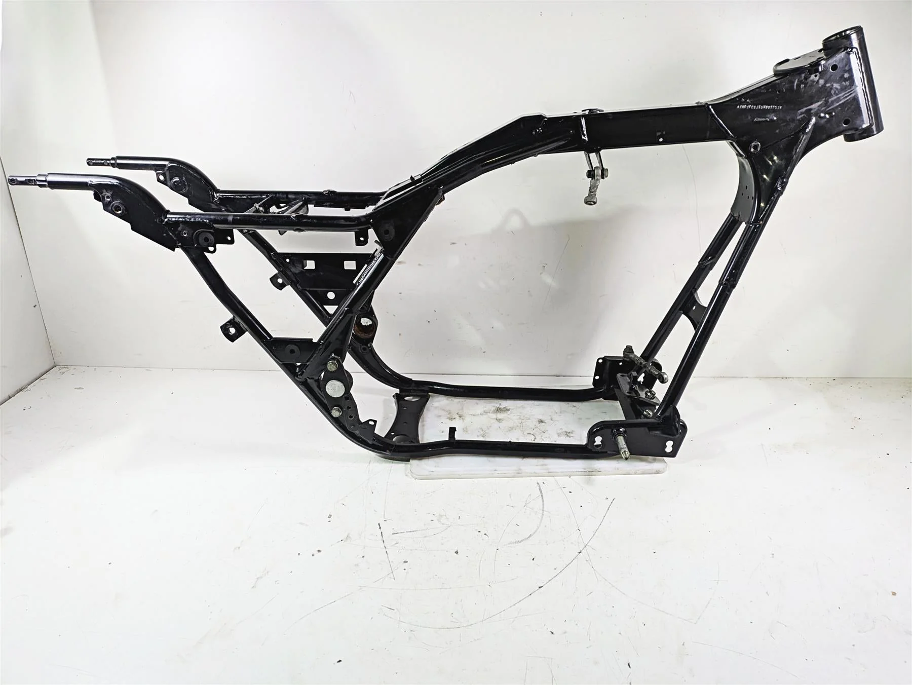 2003 Harley Touring FLHTCUI E-Glide 100th Straight Main Frame Chassis With Salvage Louisiana Title 47900-02A