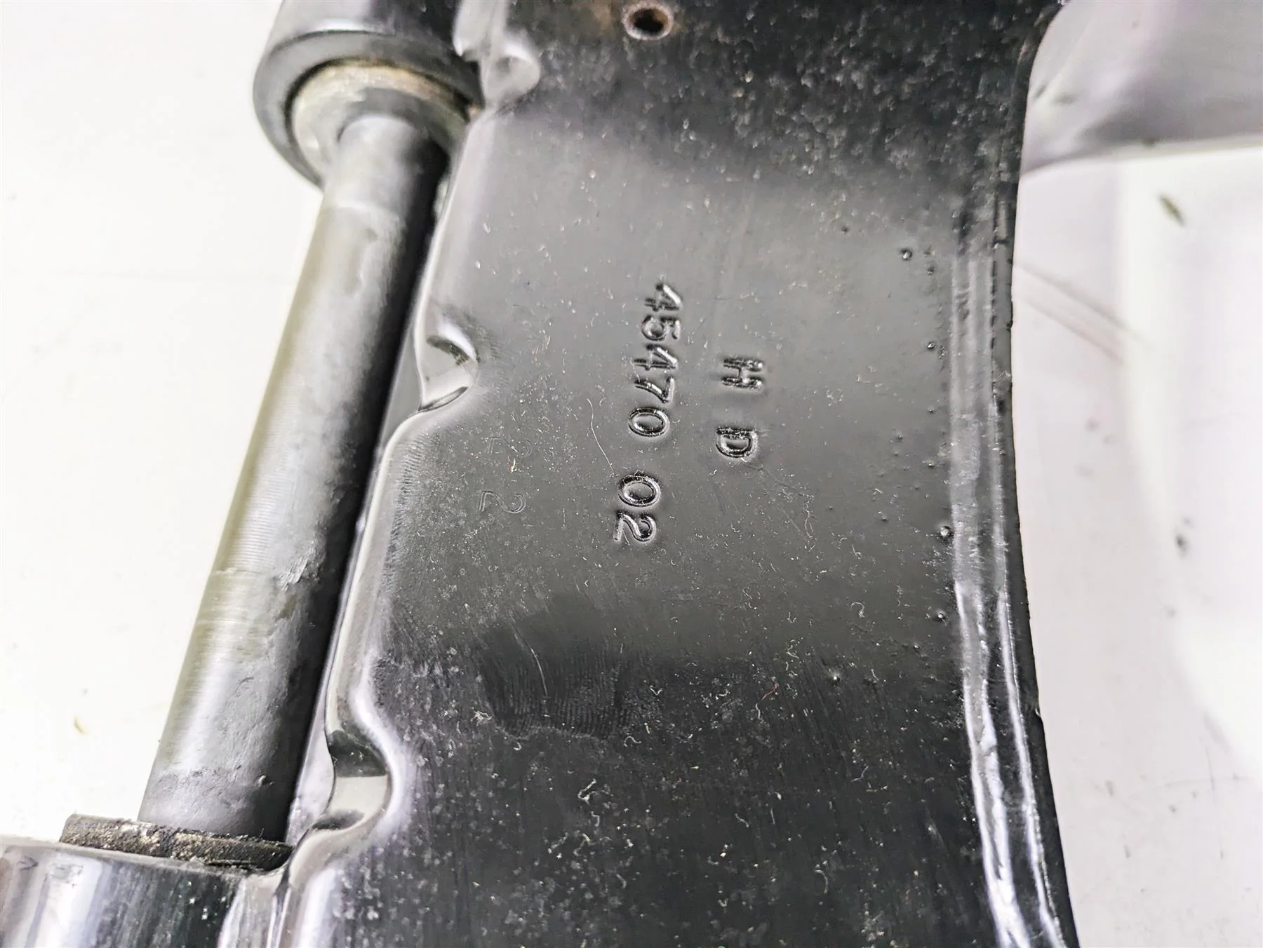 2003 Harley Touring FLHTCUI E-Glide 100th Swingarm Swing Arm 47549-02A 45470-02 - Image 5